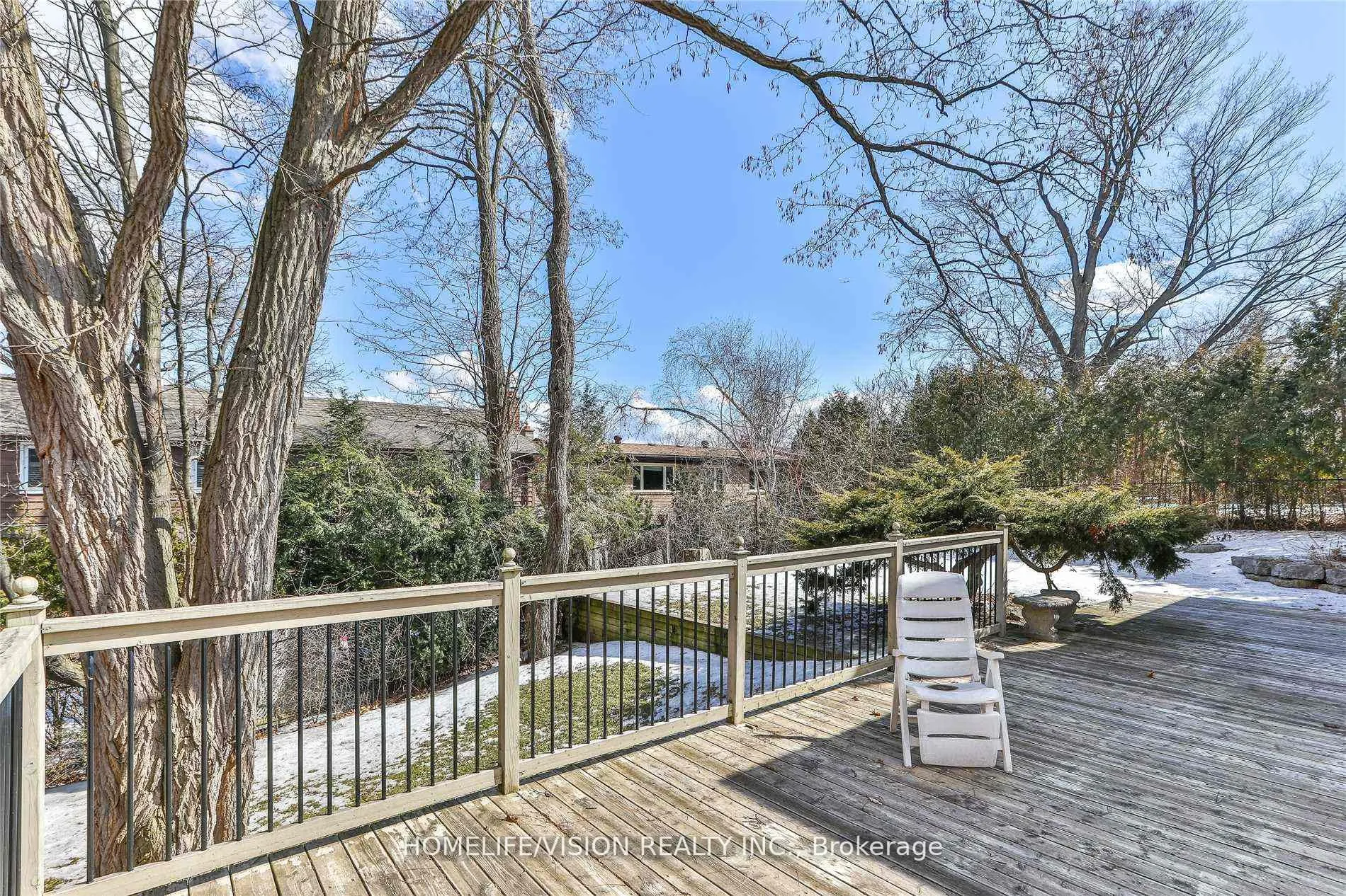 111 Bannatyne Drive