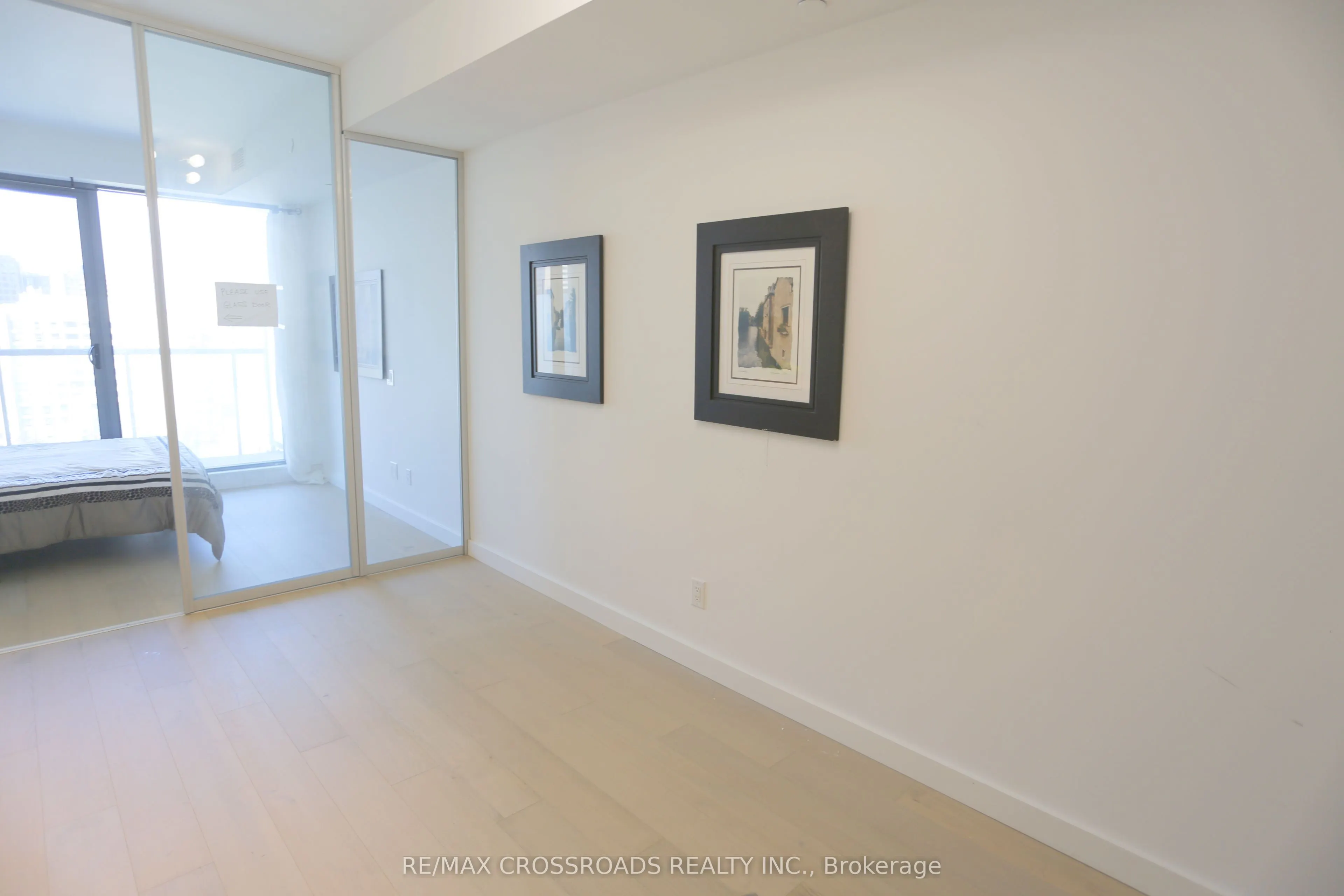 81 Wellesley Street E, #1506