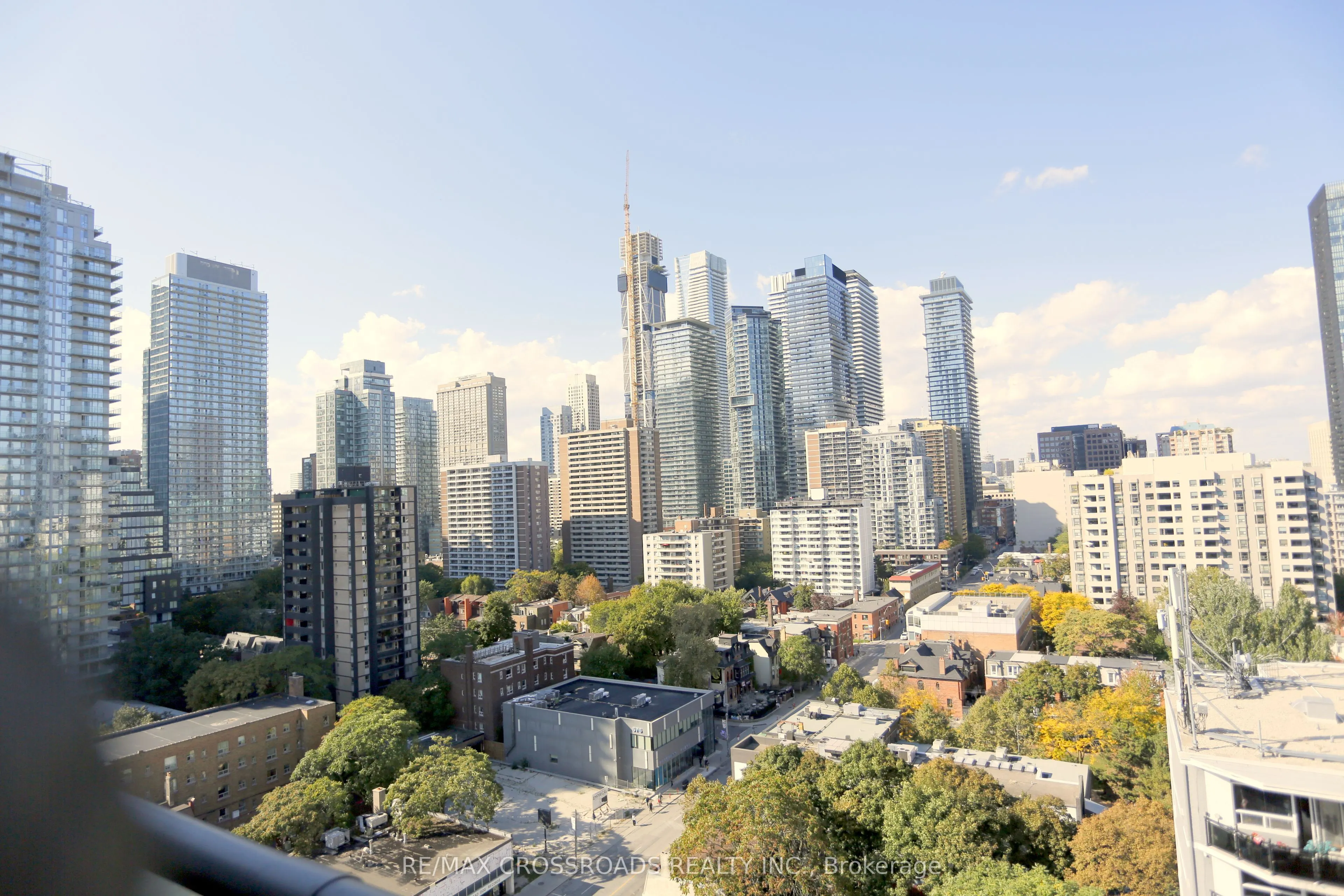 81 Wellesley Street E, #1506