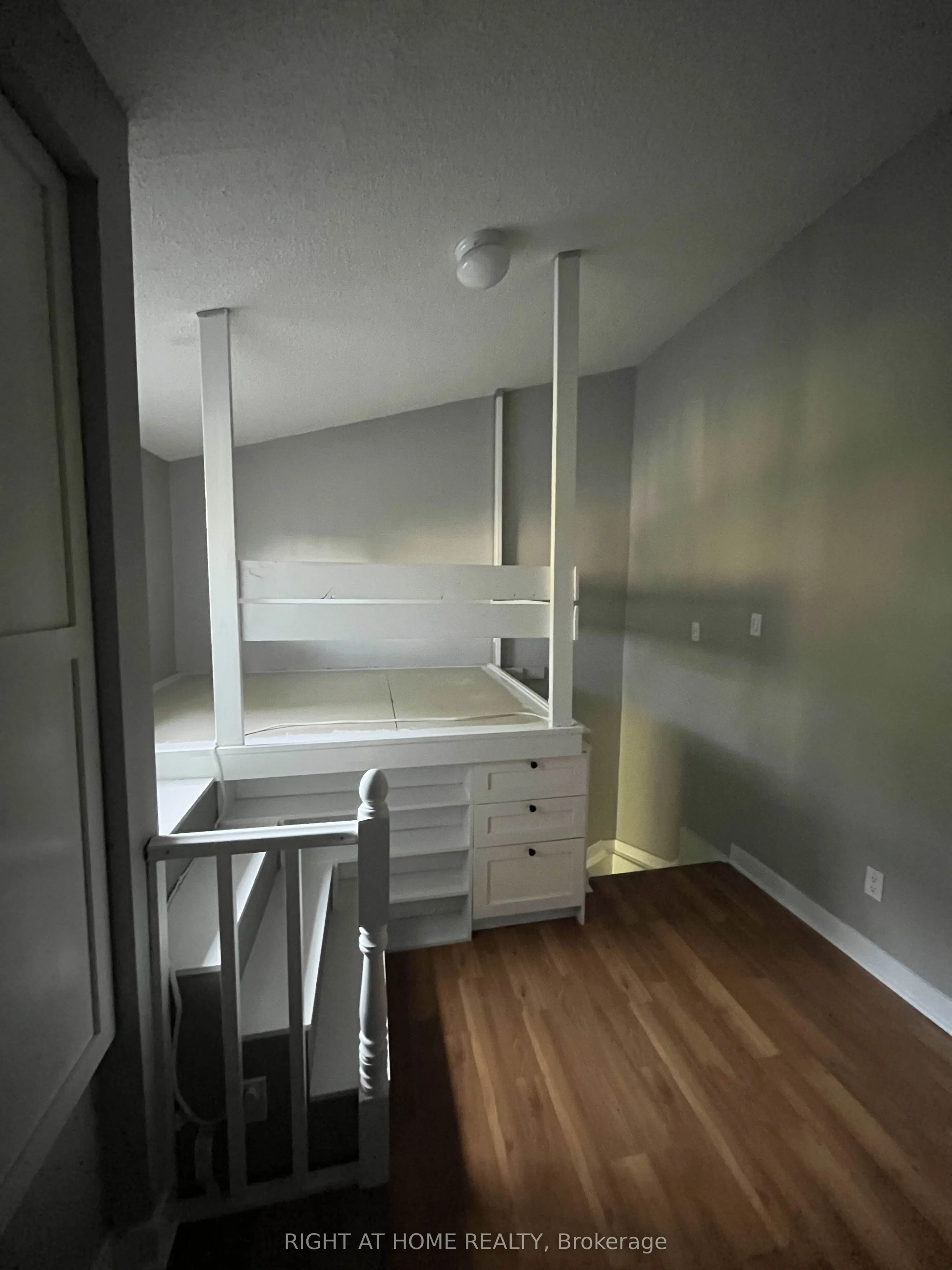 325 Jarvis Street, #32