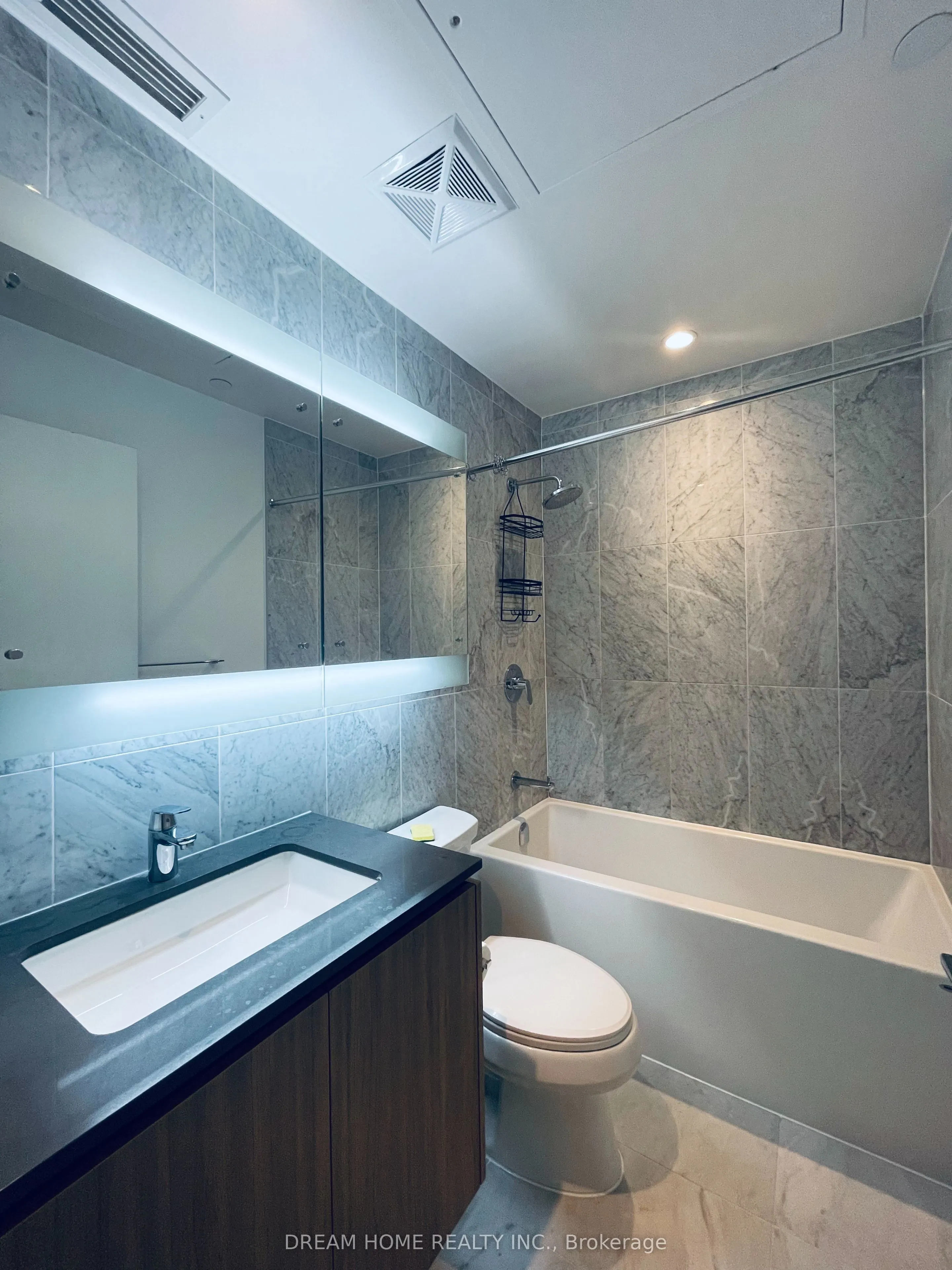 90 Queens Wharf Road, #811