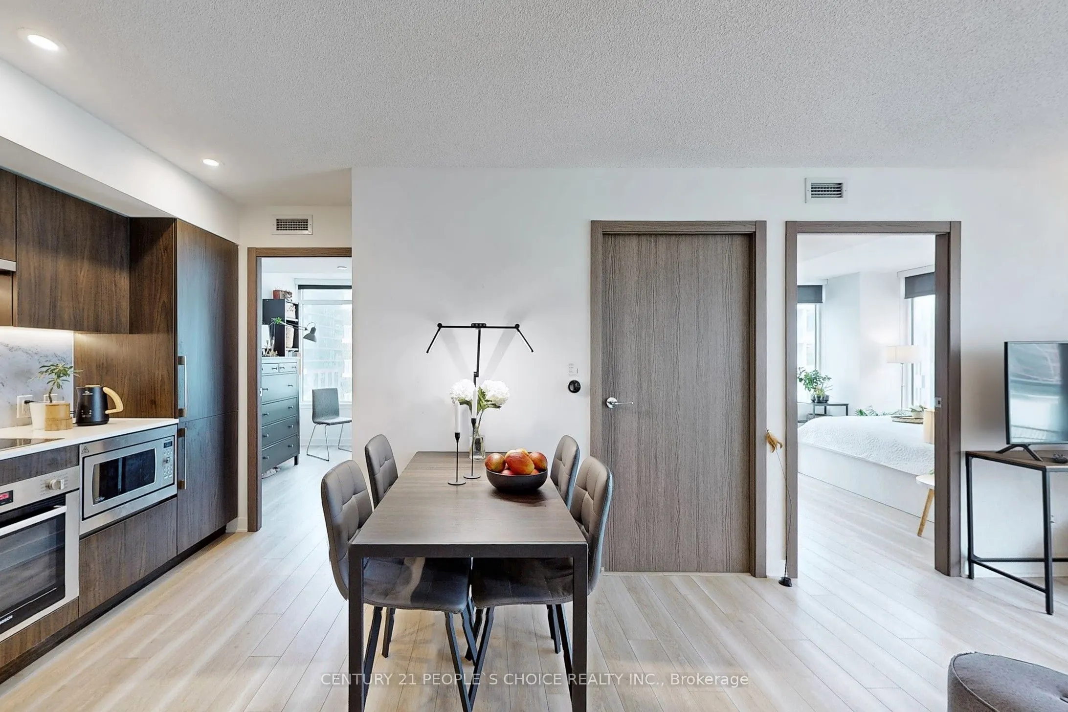 17 Bathurst Street, #1006
