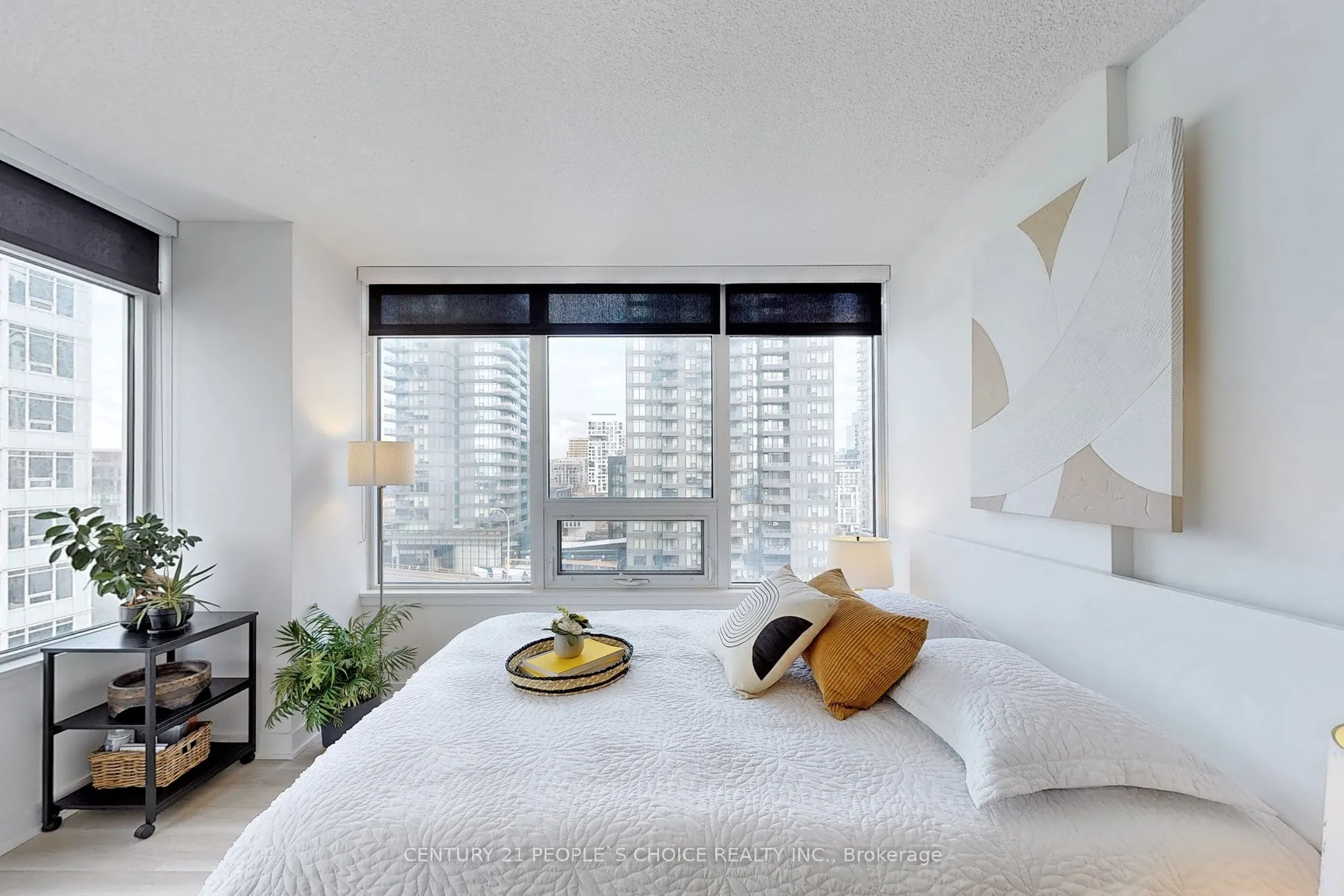 17 Bathurst Street, #1006