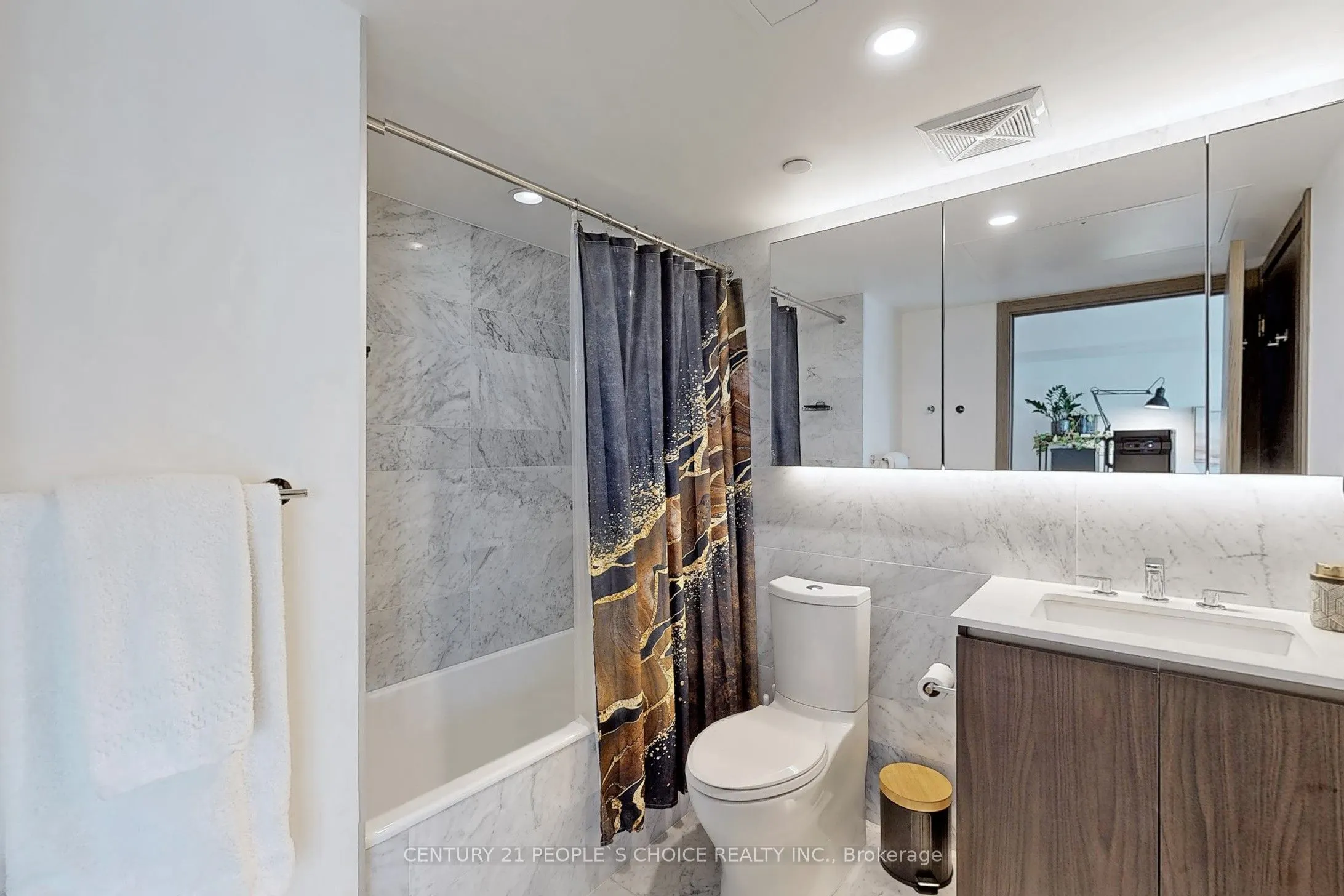 17 Bathurst Street, #1006