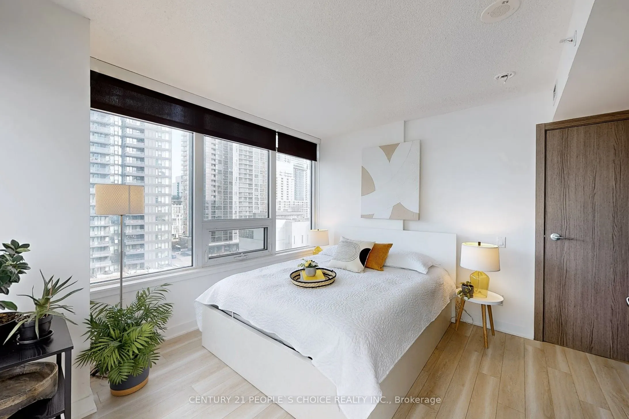 17 Bathurst Street, #1006