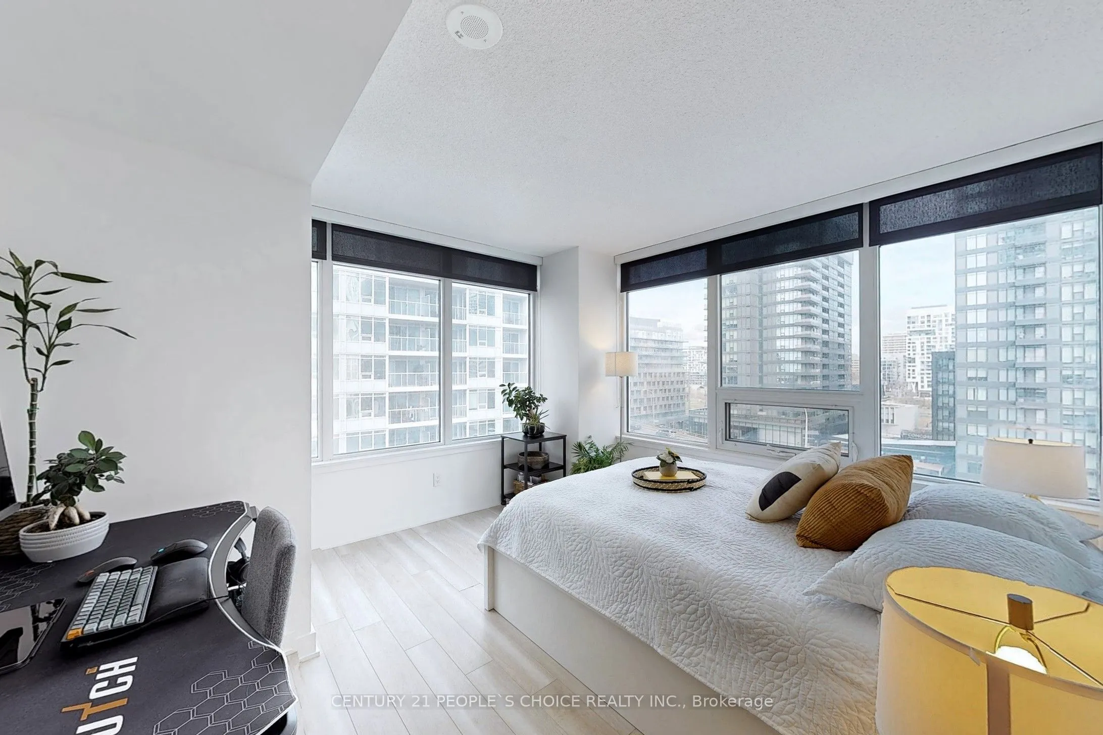 17 Bathurst Street, #1006