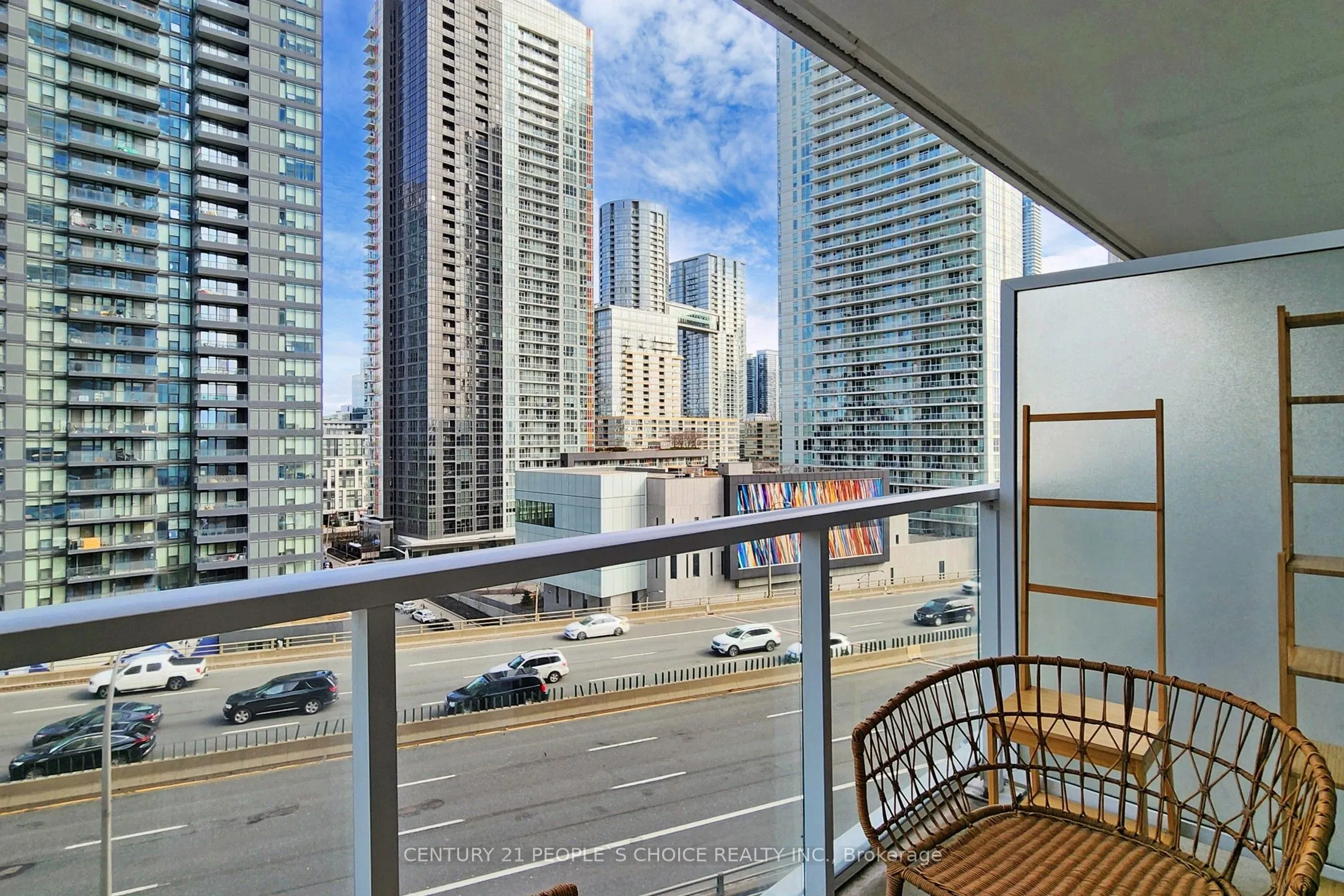 17 Bathurst Street, #1006