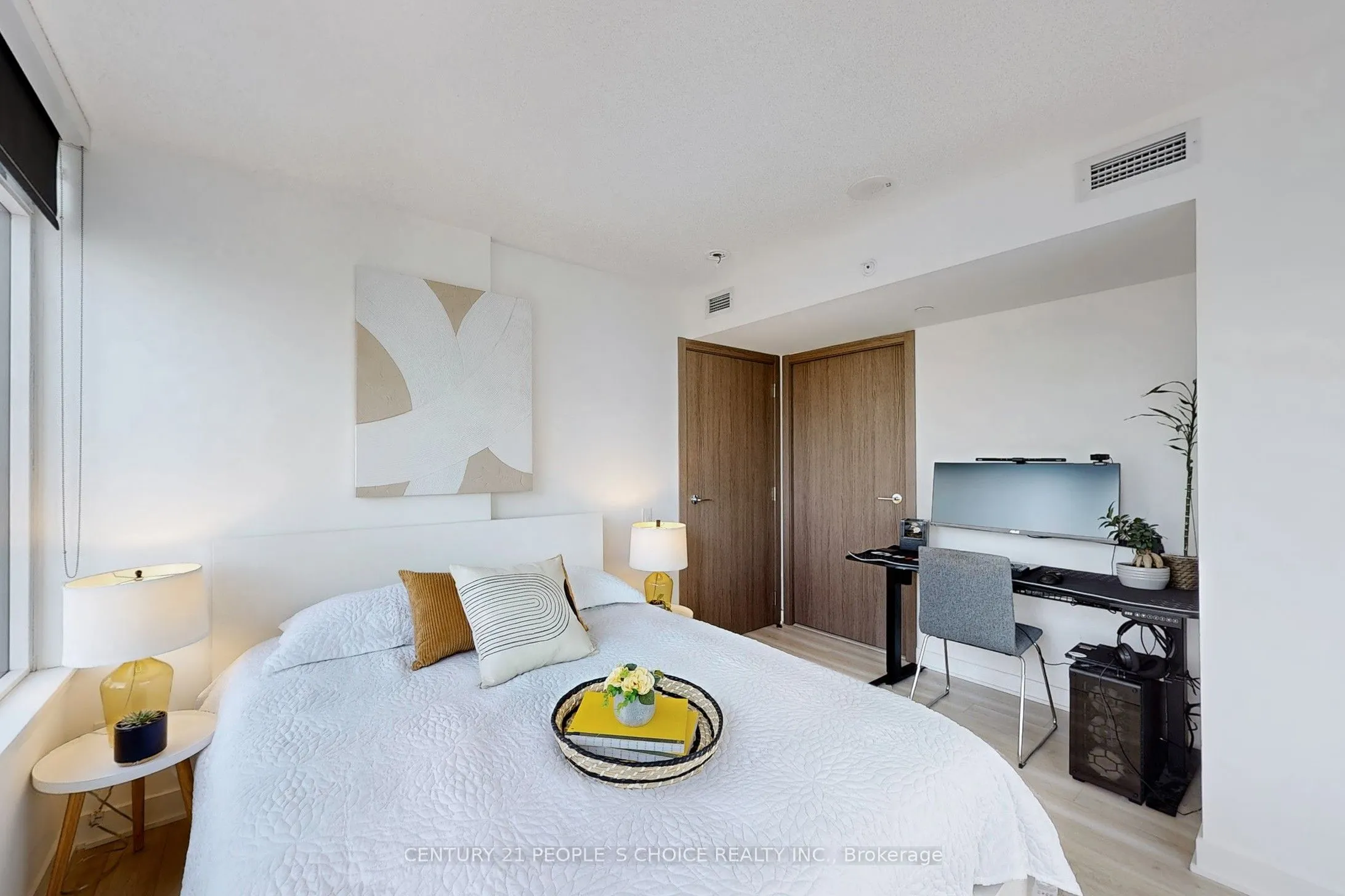 17 Bathurst Street, #1006
