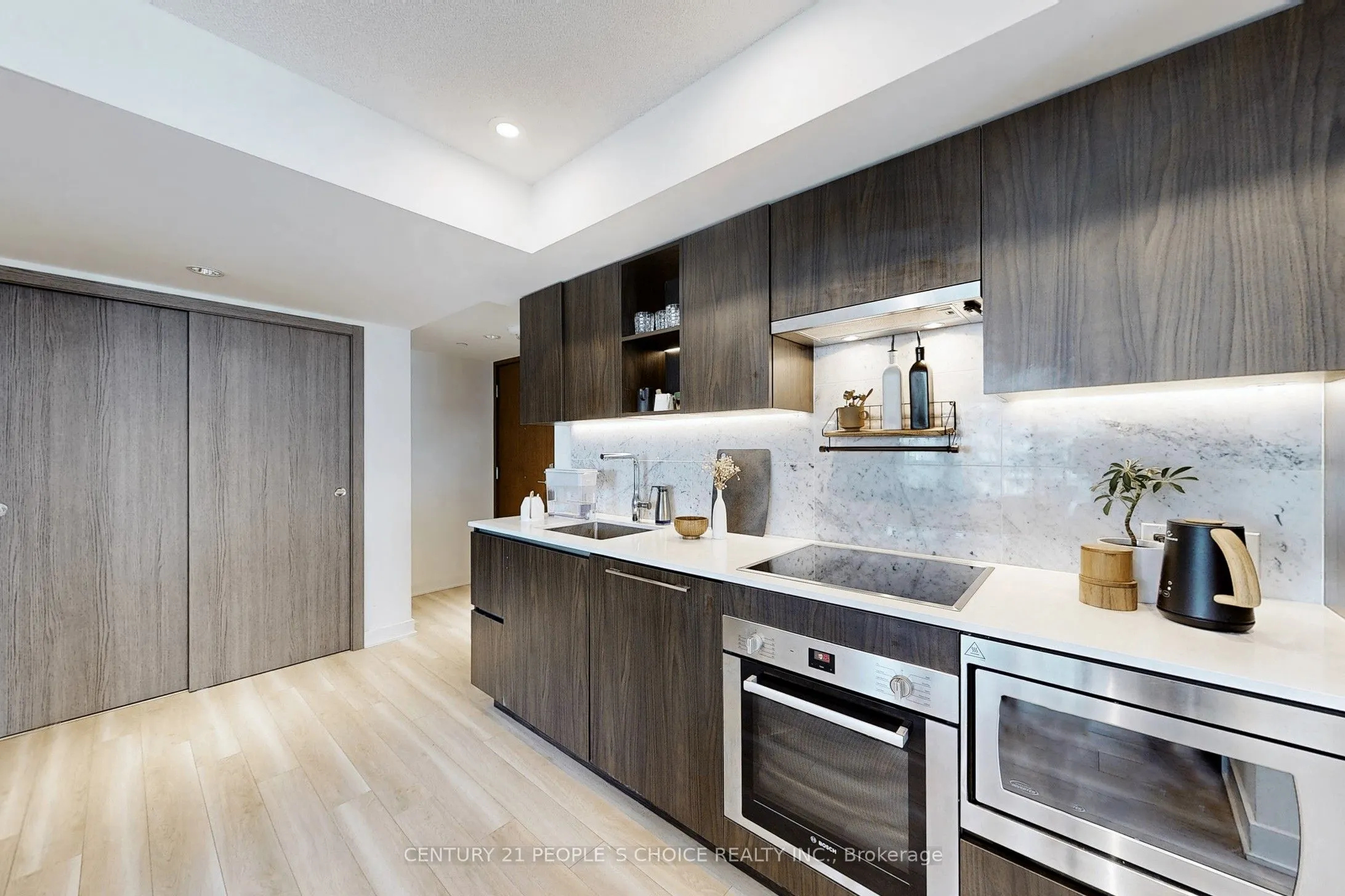 17 Bathurst Street, #1006