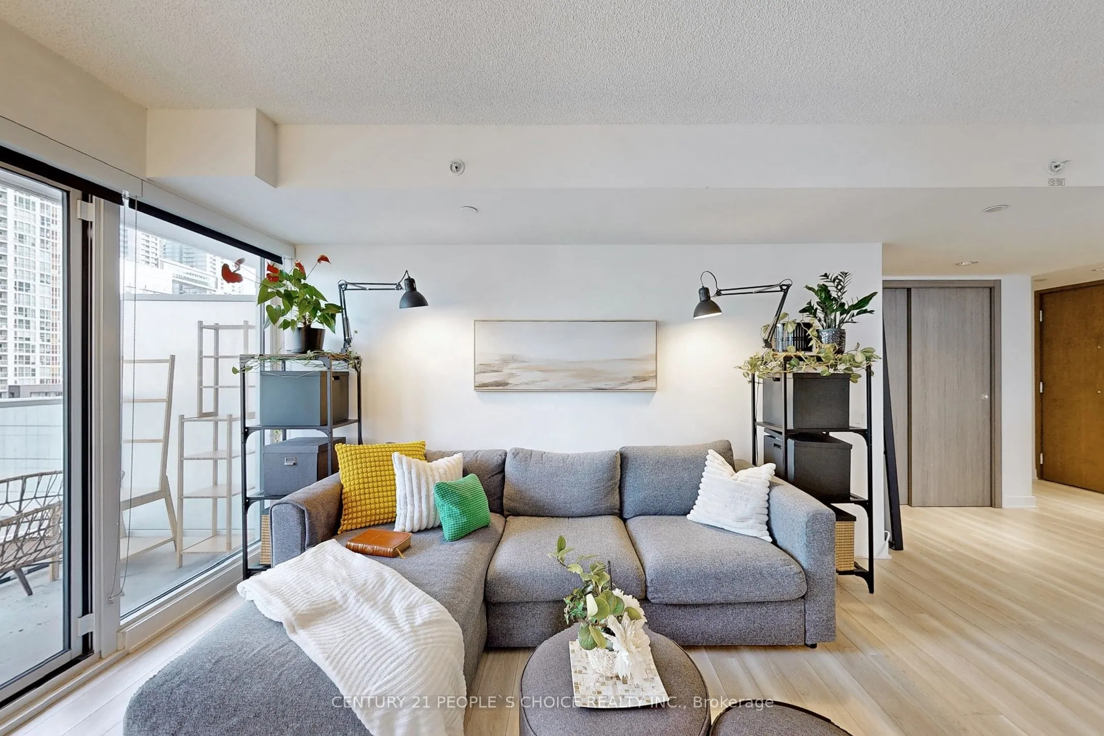 17 Bathurst Street, #1006