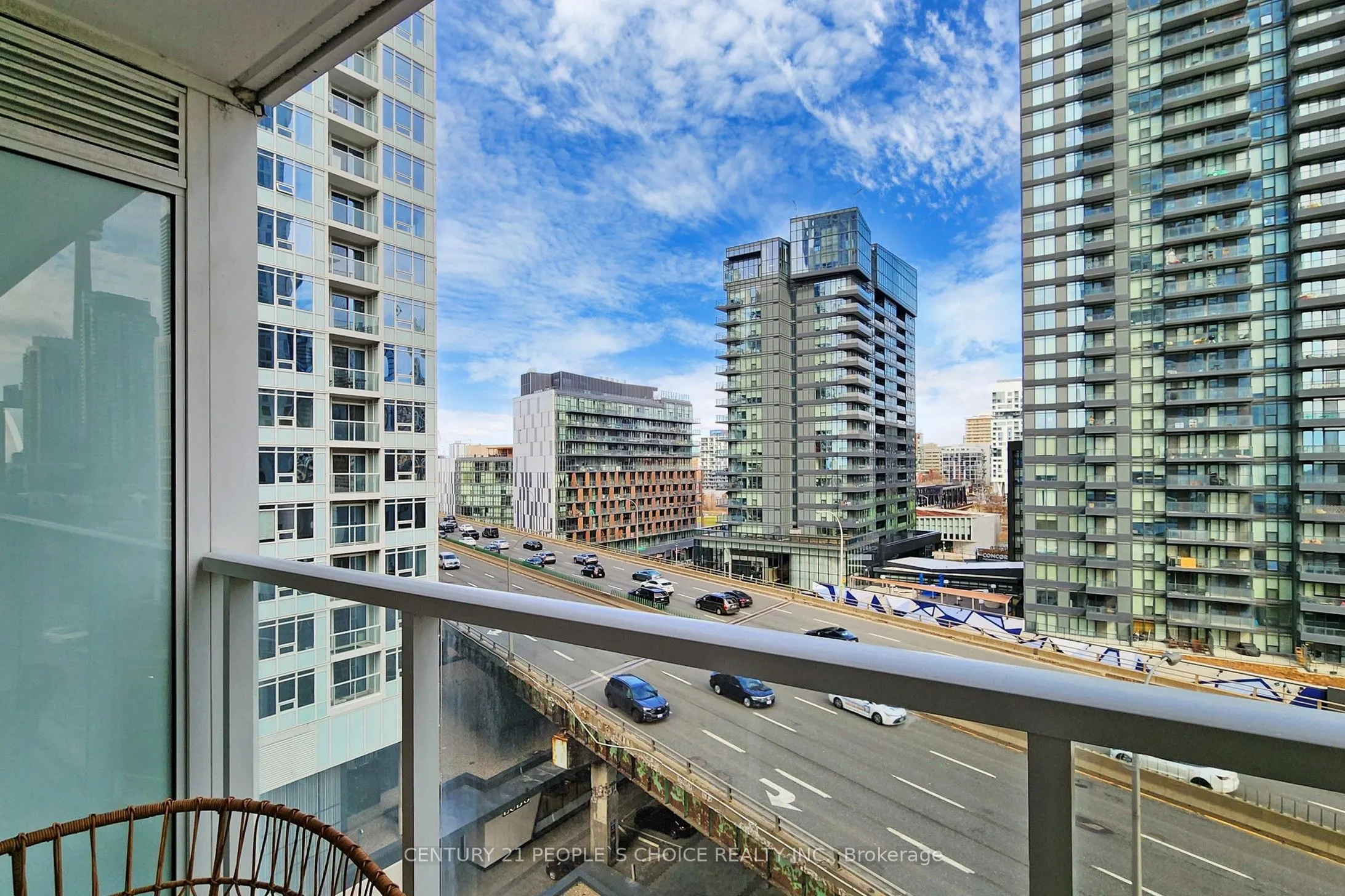 17 Bathurst Street, #1006