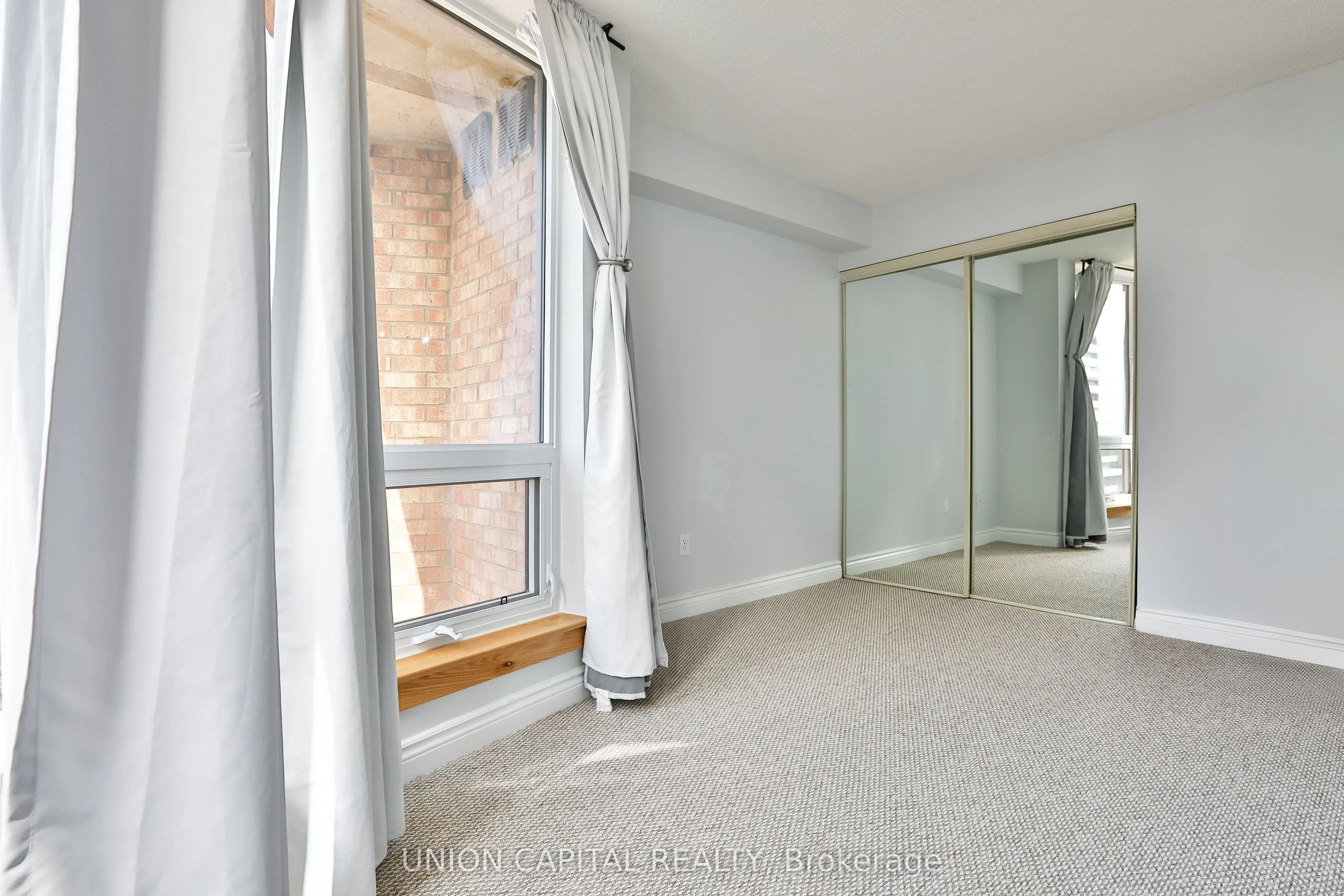 1055 Bay Street, #2209