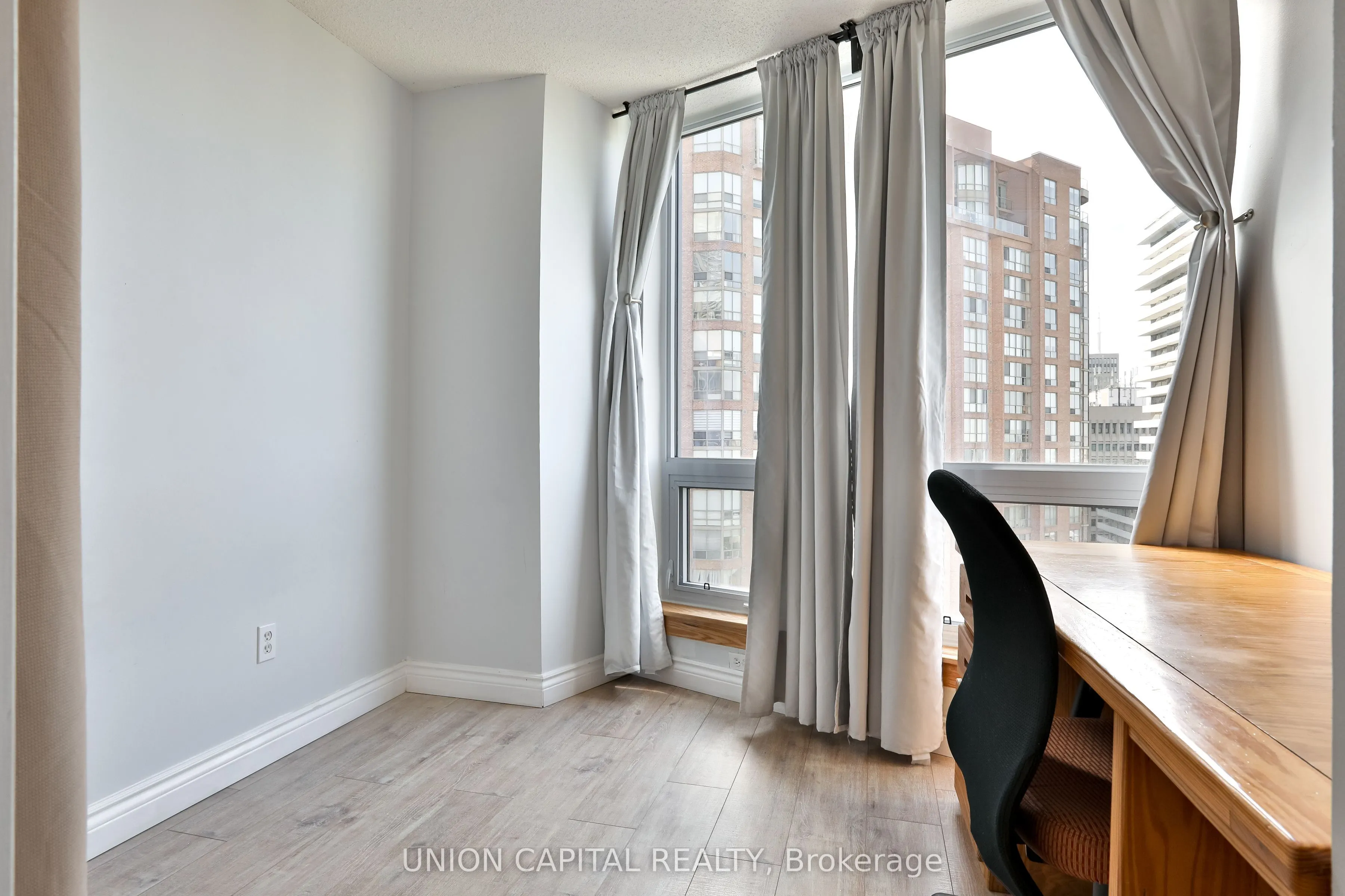 1055 Bay Street, #2209