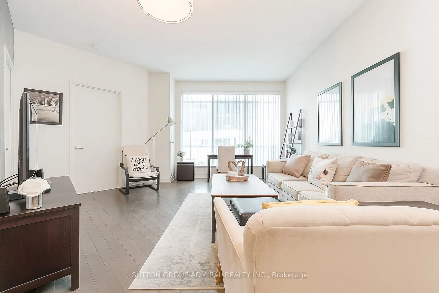 350 Wellington Street W, #201
