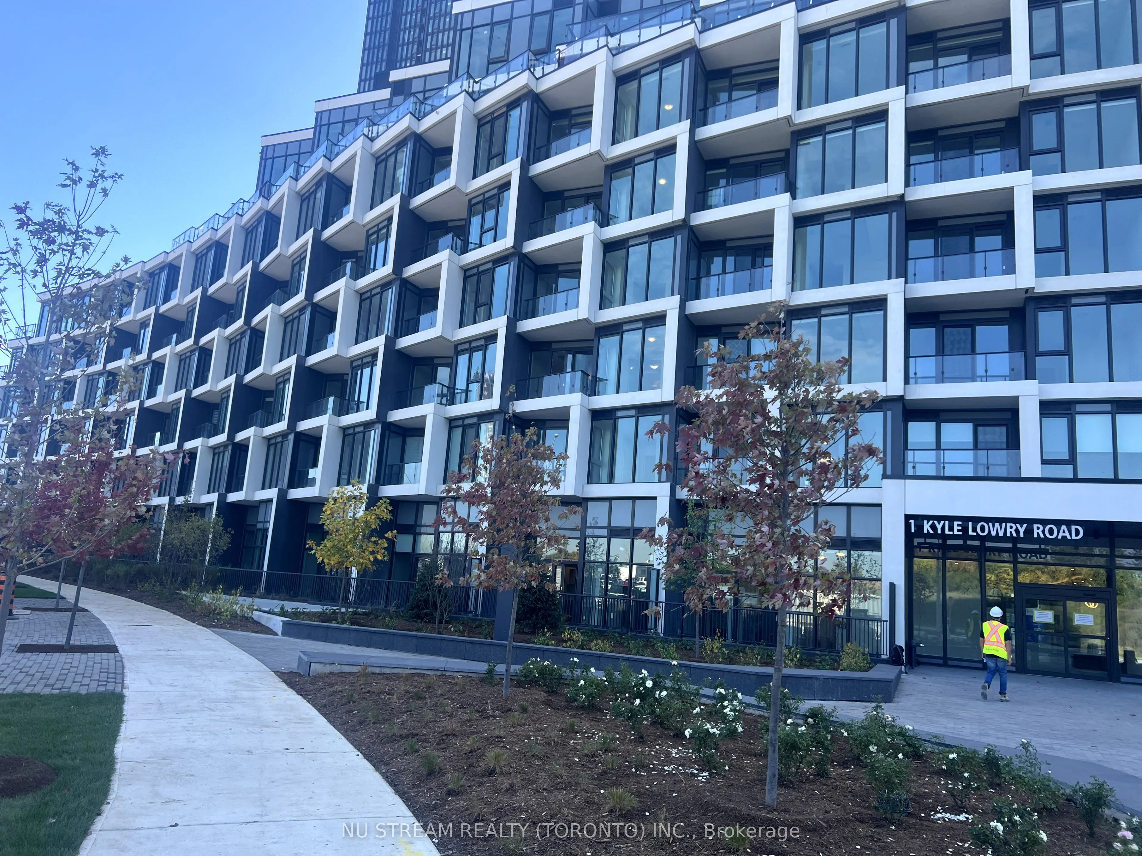 1 Kyle Lowry Road, #428