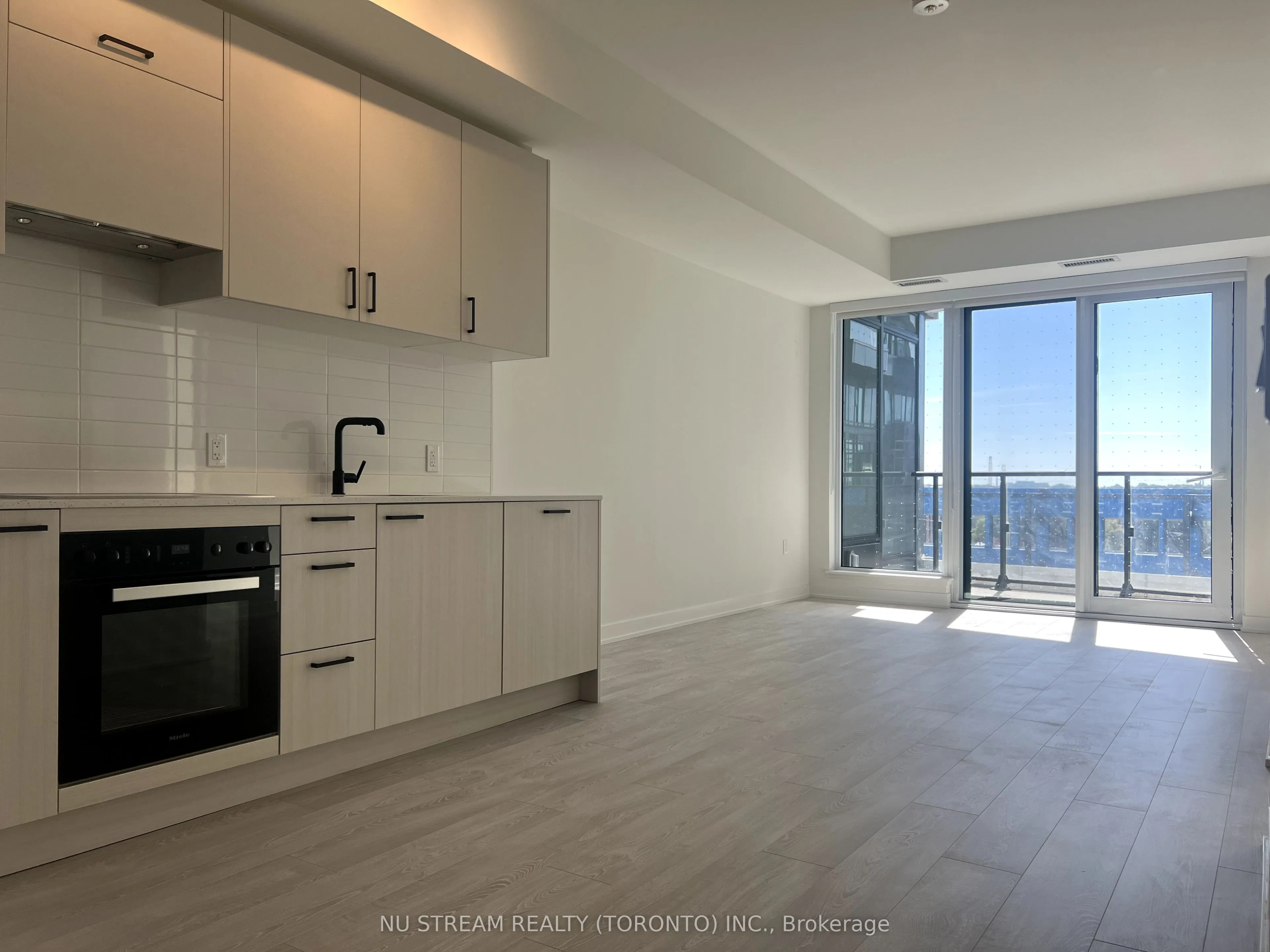 1 Kyle Lowry Road, #428
