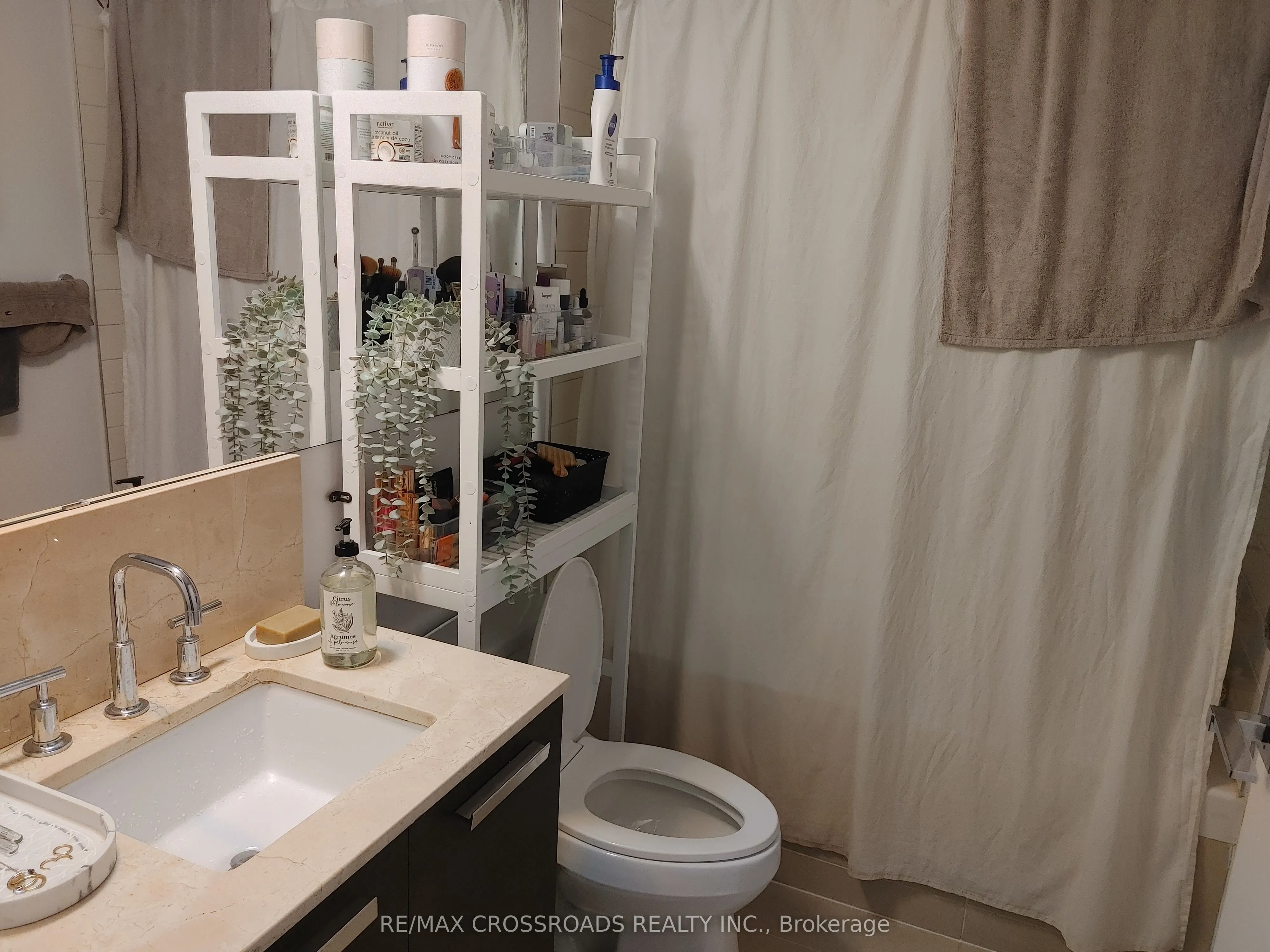 42 Charles Street E, #3009