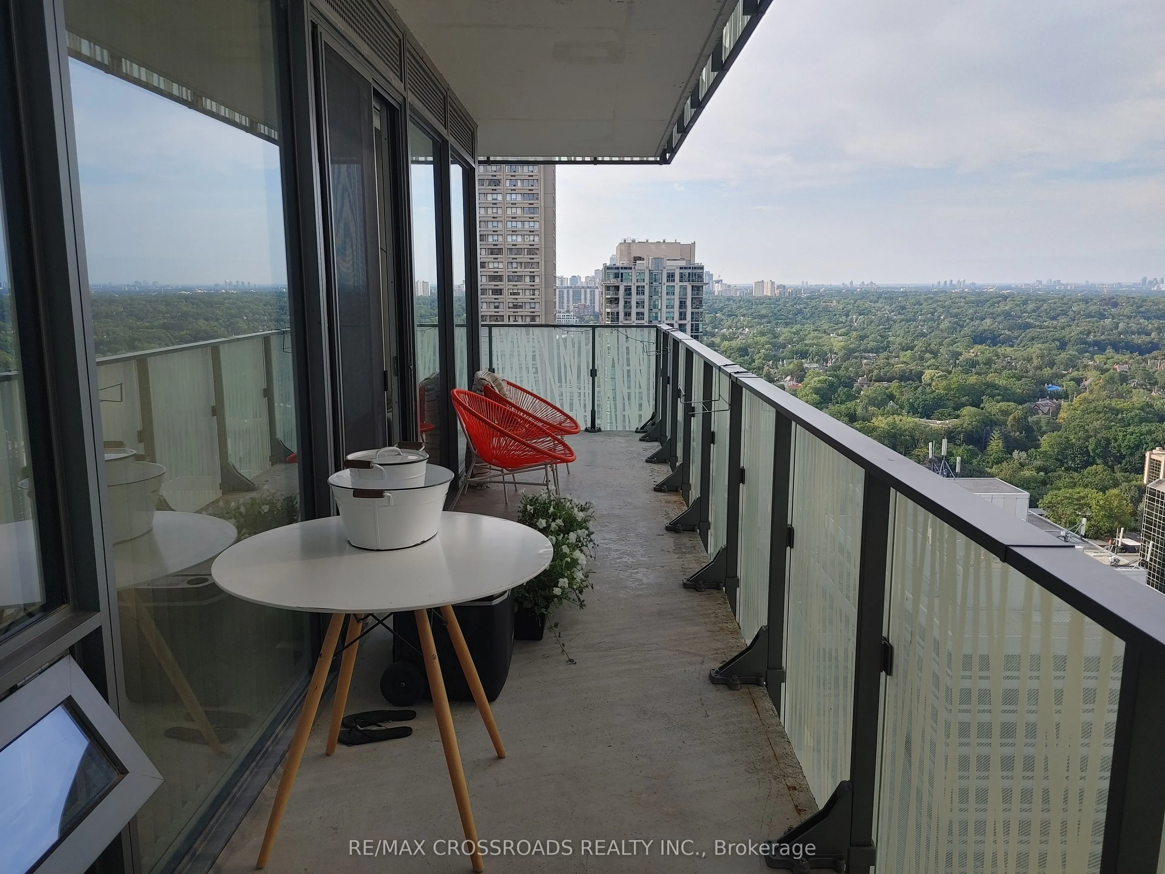 42 Charles Street E, #3009