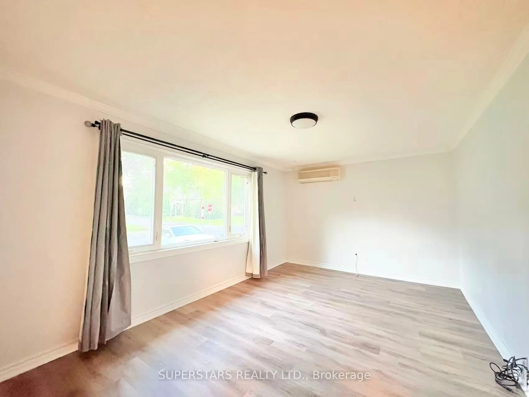 114 Upper Canada Drive