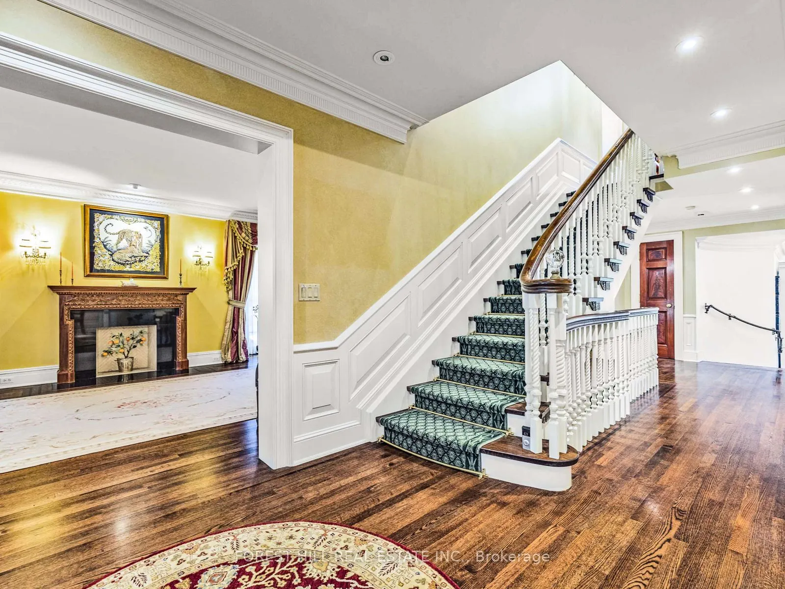11 Dewbourne Avenue
