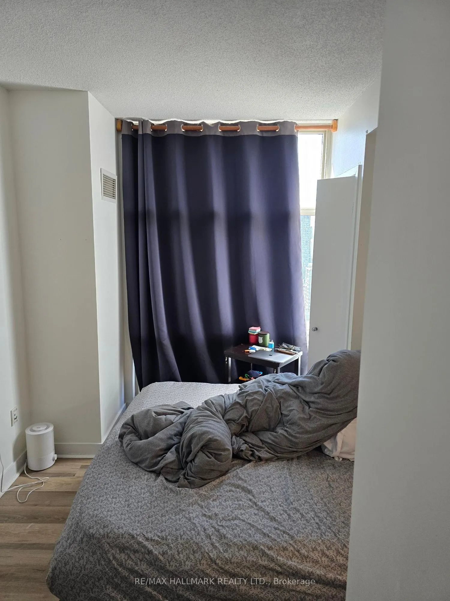 10 Navy Wharf Court, #3712