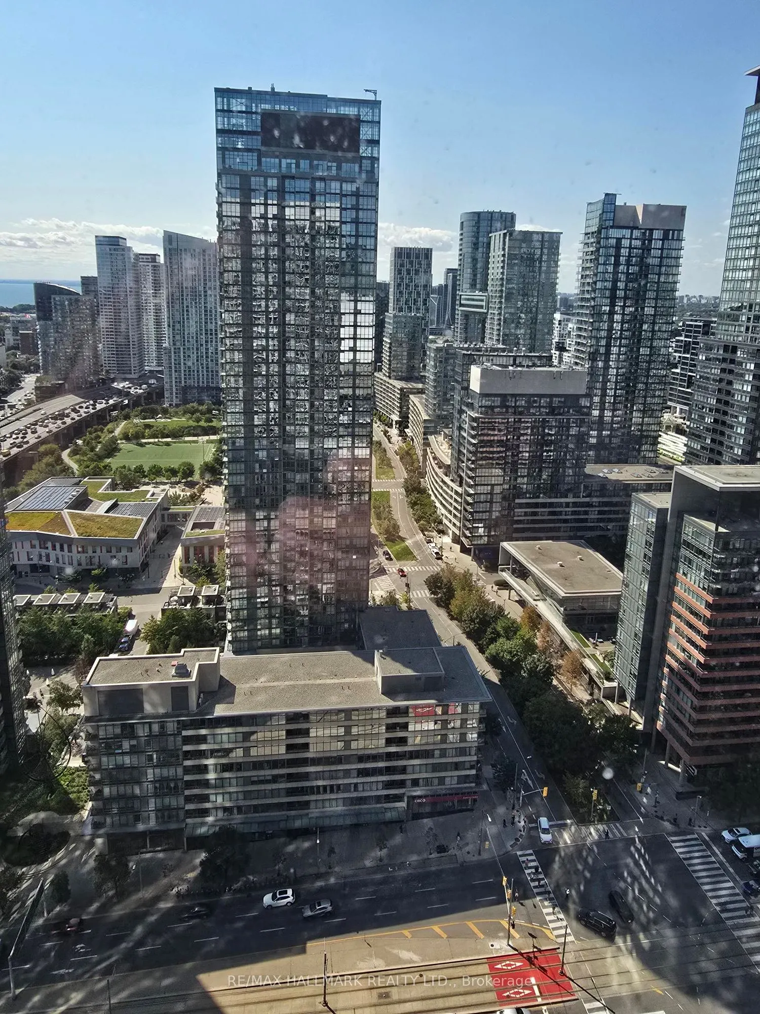 10 Navy Wharf Court, #3712