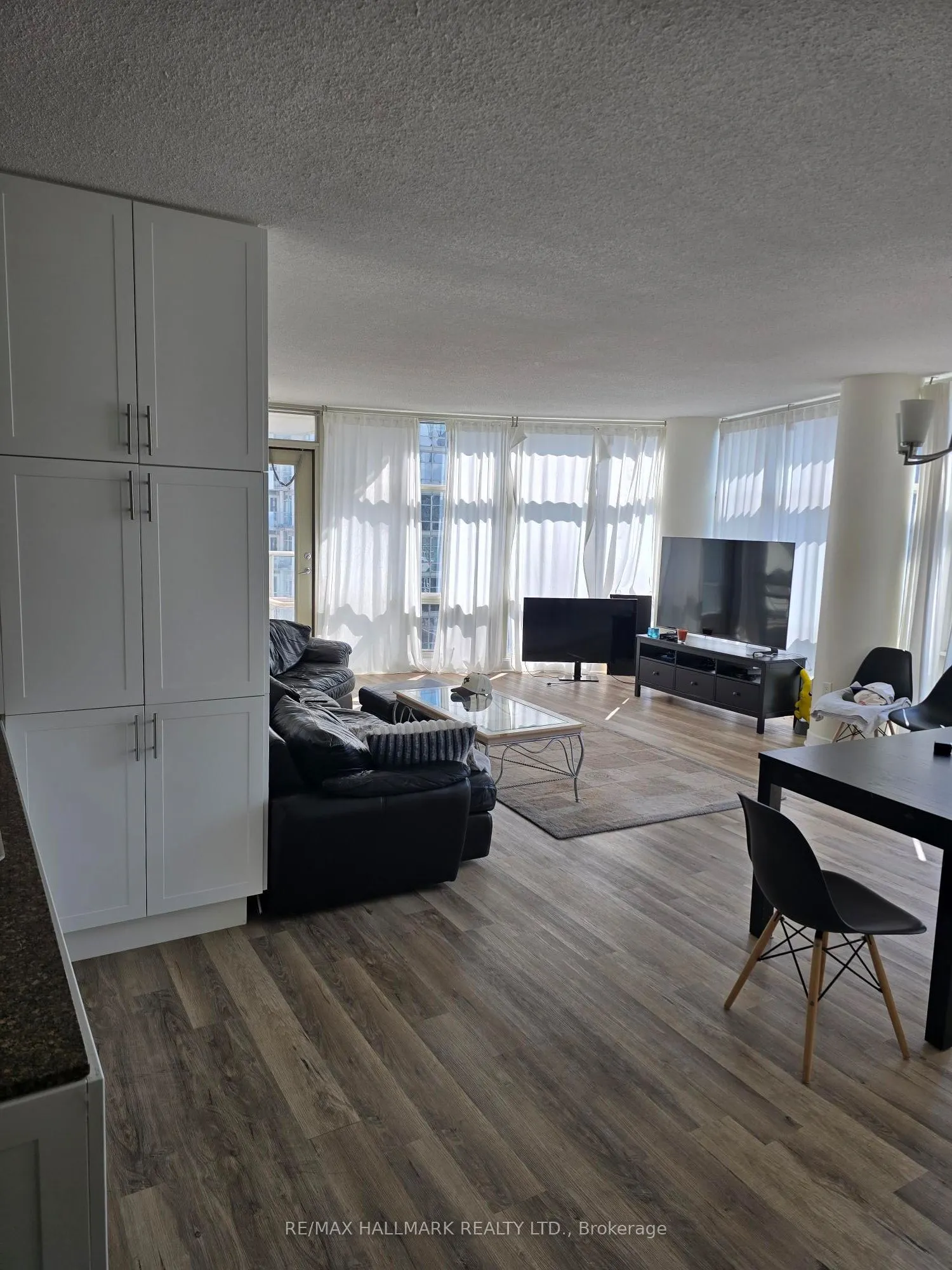 10 Navy Wharf Court, #3712