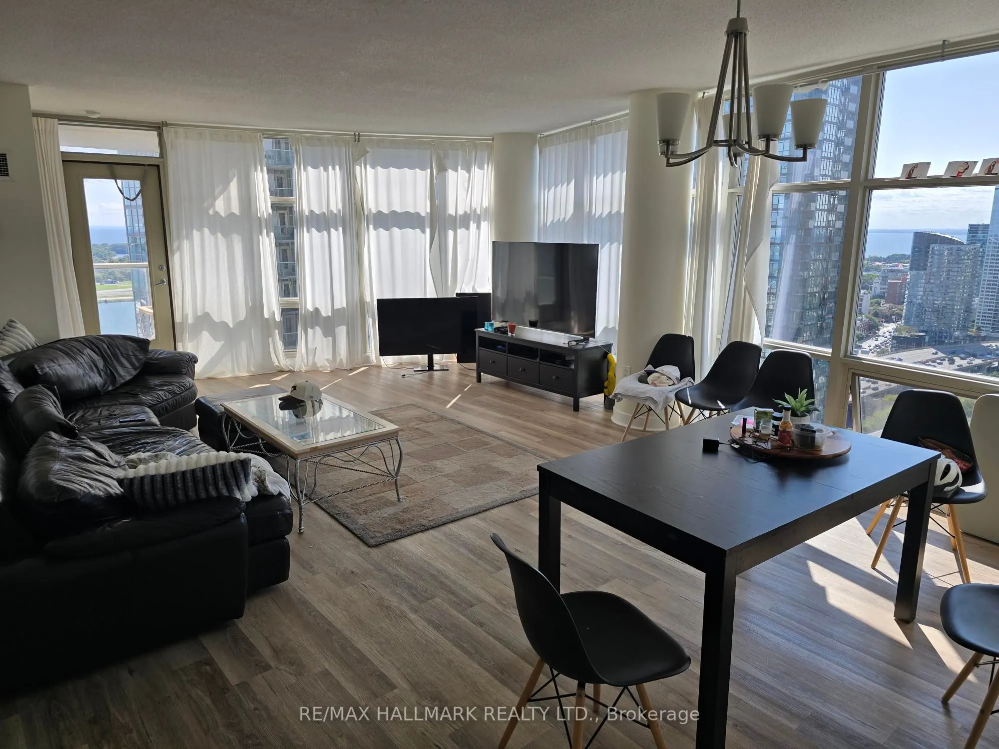 10 Navy Wharf Court, #3712