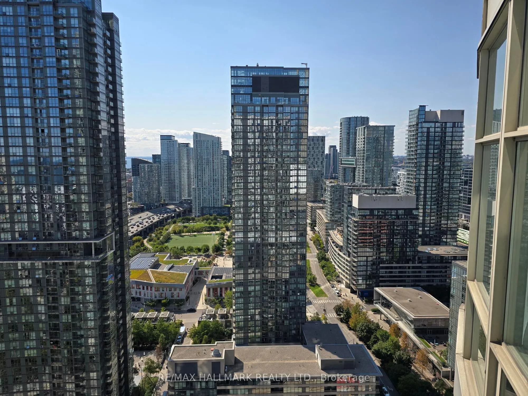 10 Navy Wharf Court, #3712