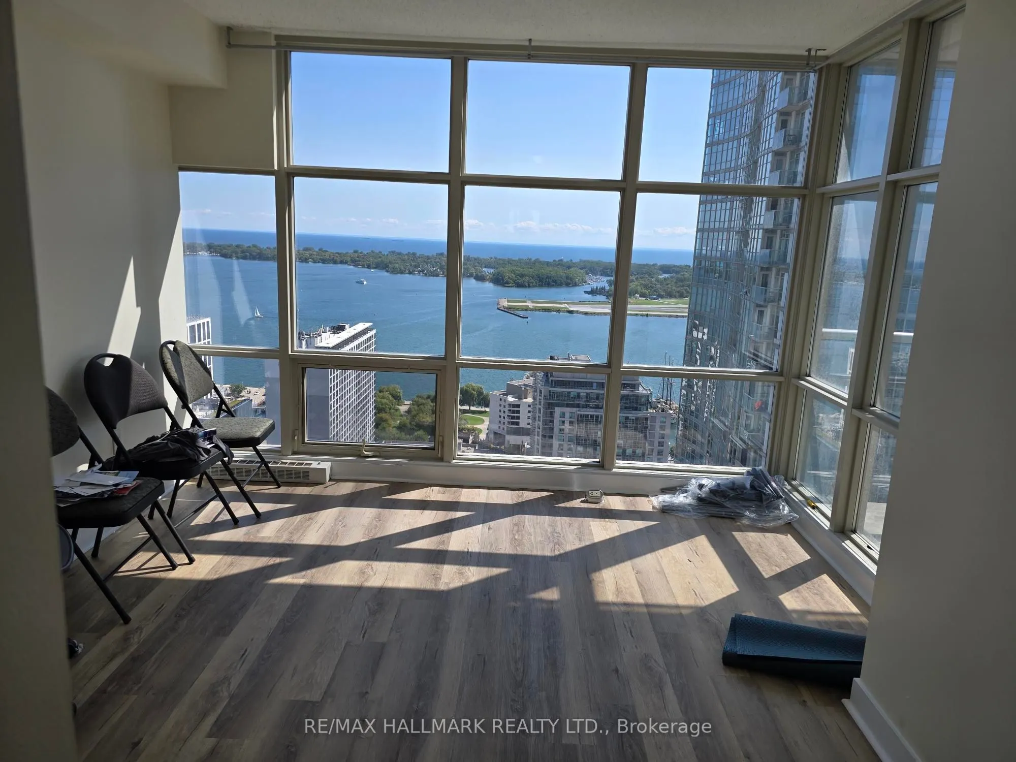 10 Navy Wharf Court, #3712