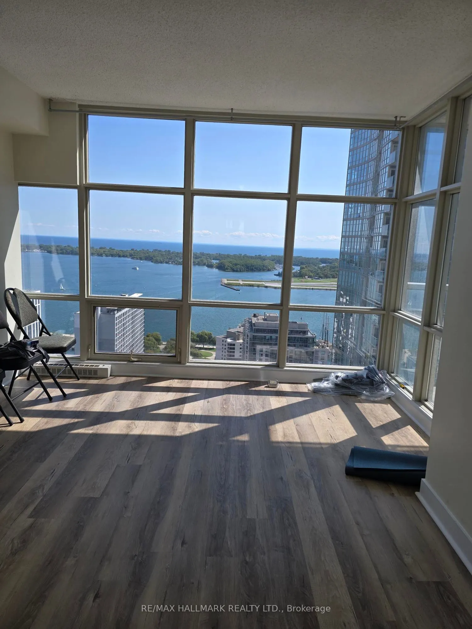 10 Navy Wharf Court, #3712