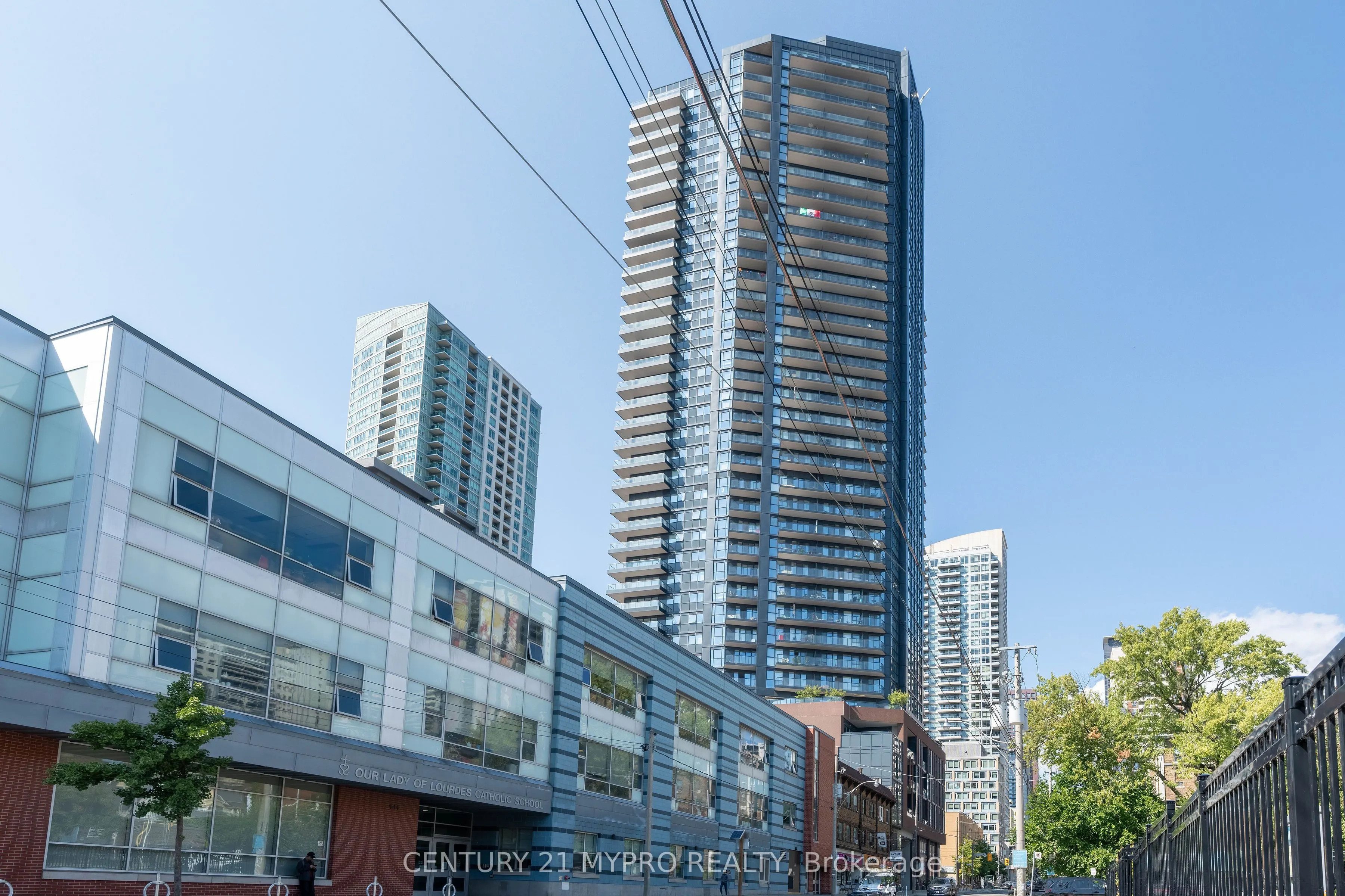 159 Wellesley Street E, #2501