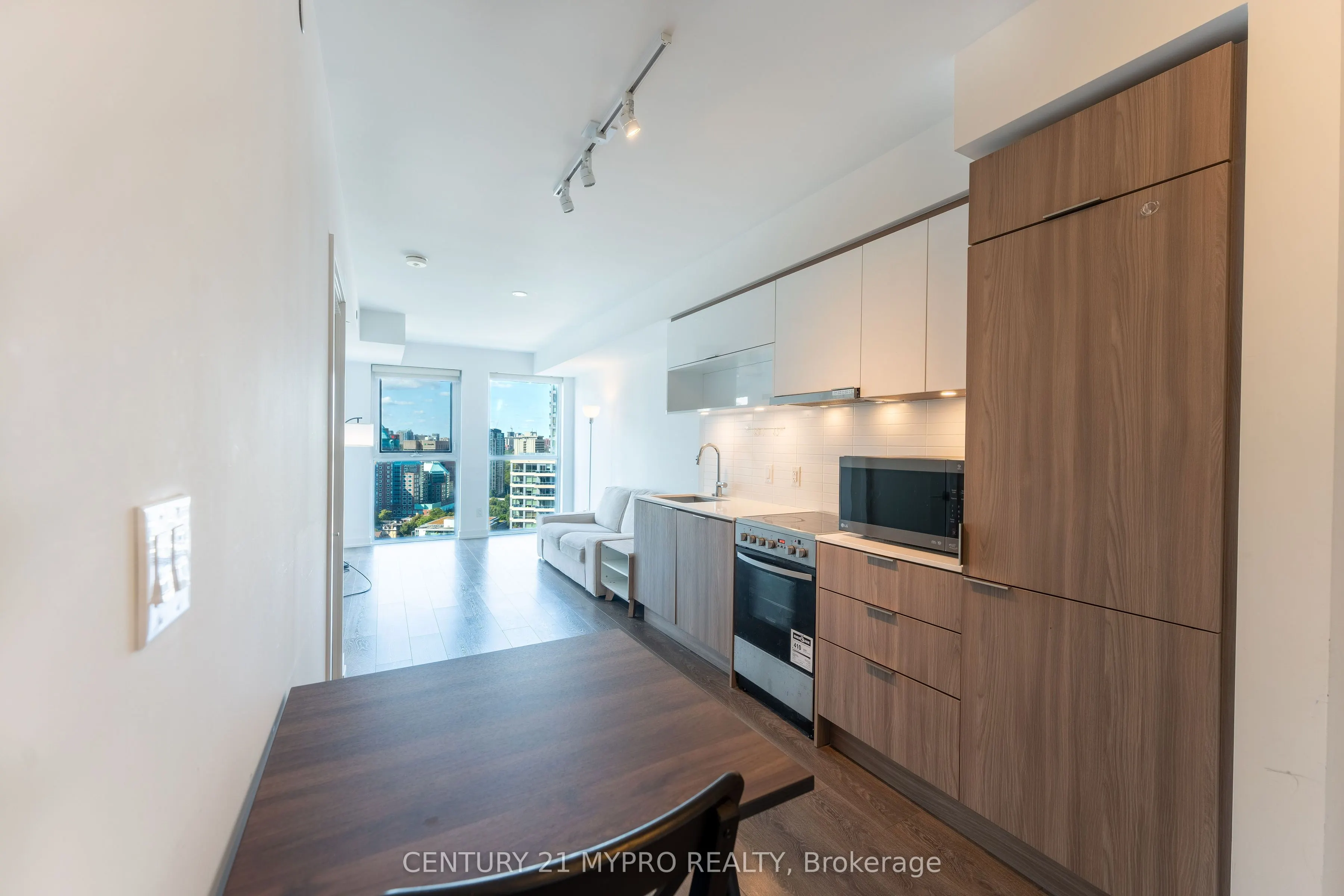 159 Wellesley Street E, #2501