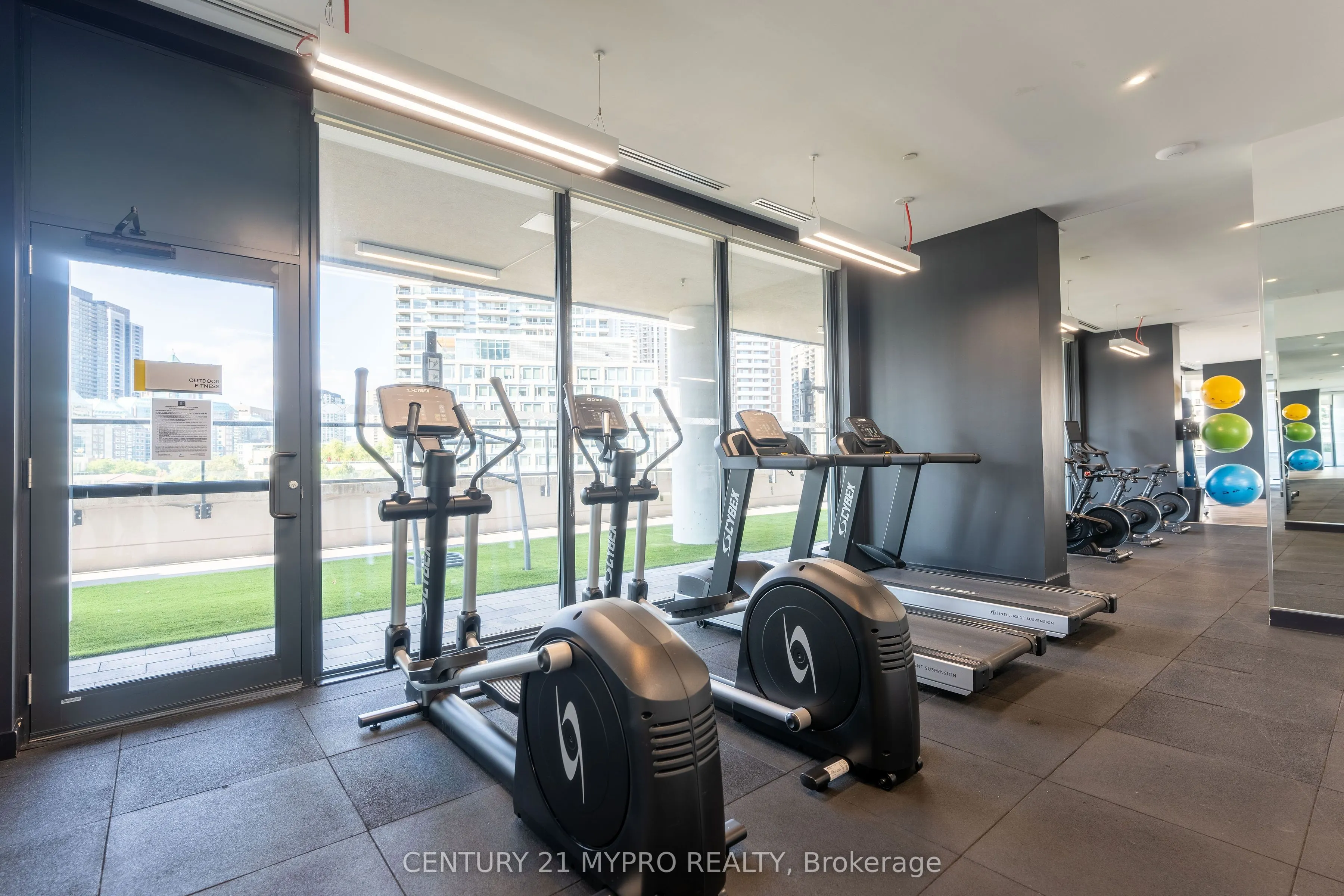 159 Wellesley Street E, #2501