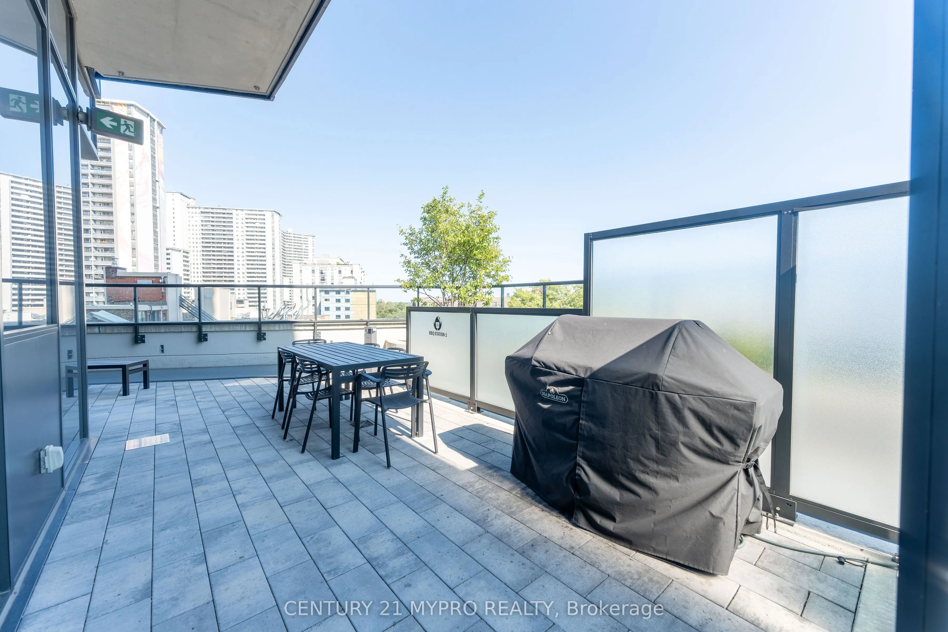 159 Wellesley Street E, #2501