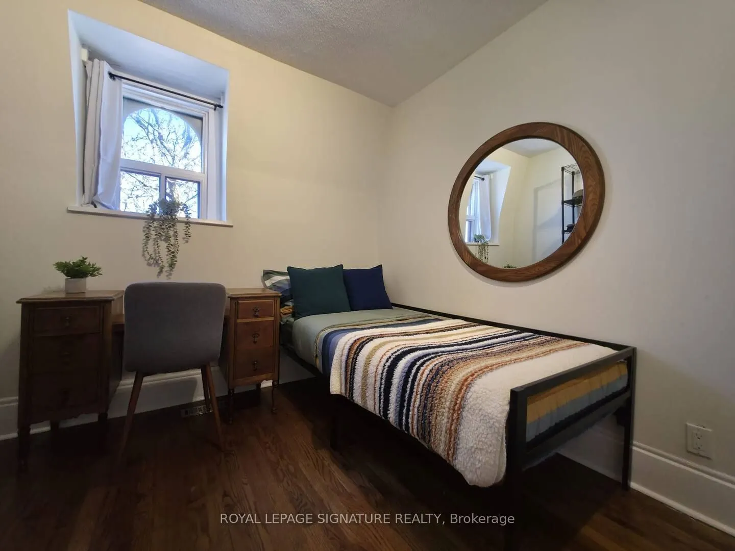 562 Parliament Street, #3 Furnished