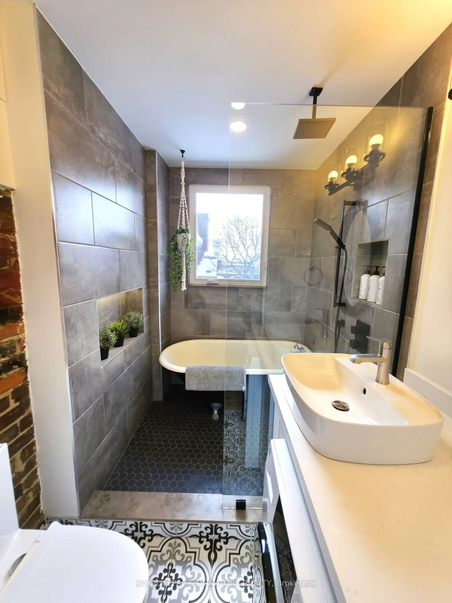 562 Parliament Street, #3 Furnished