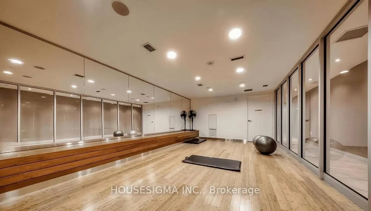 15 Iceboat Terrace, #1032