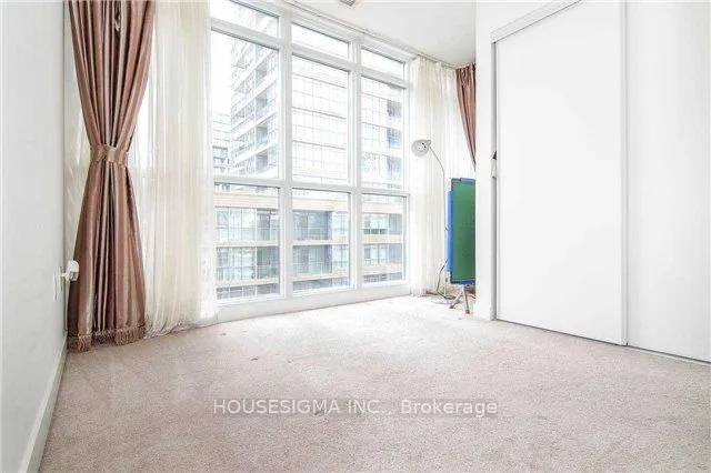 15 Iceboat Terrace, #1032