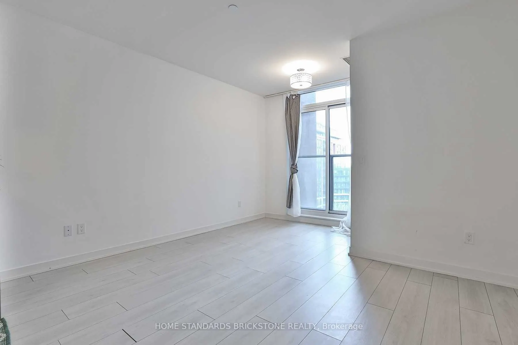 31 Tippett Road, #437