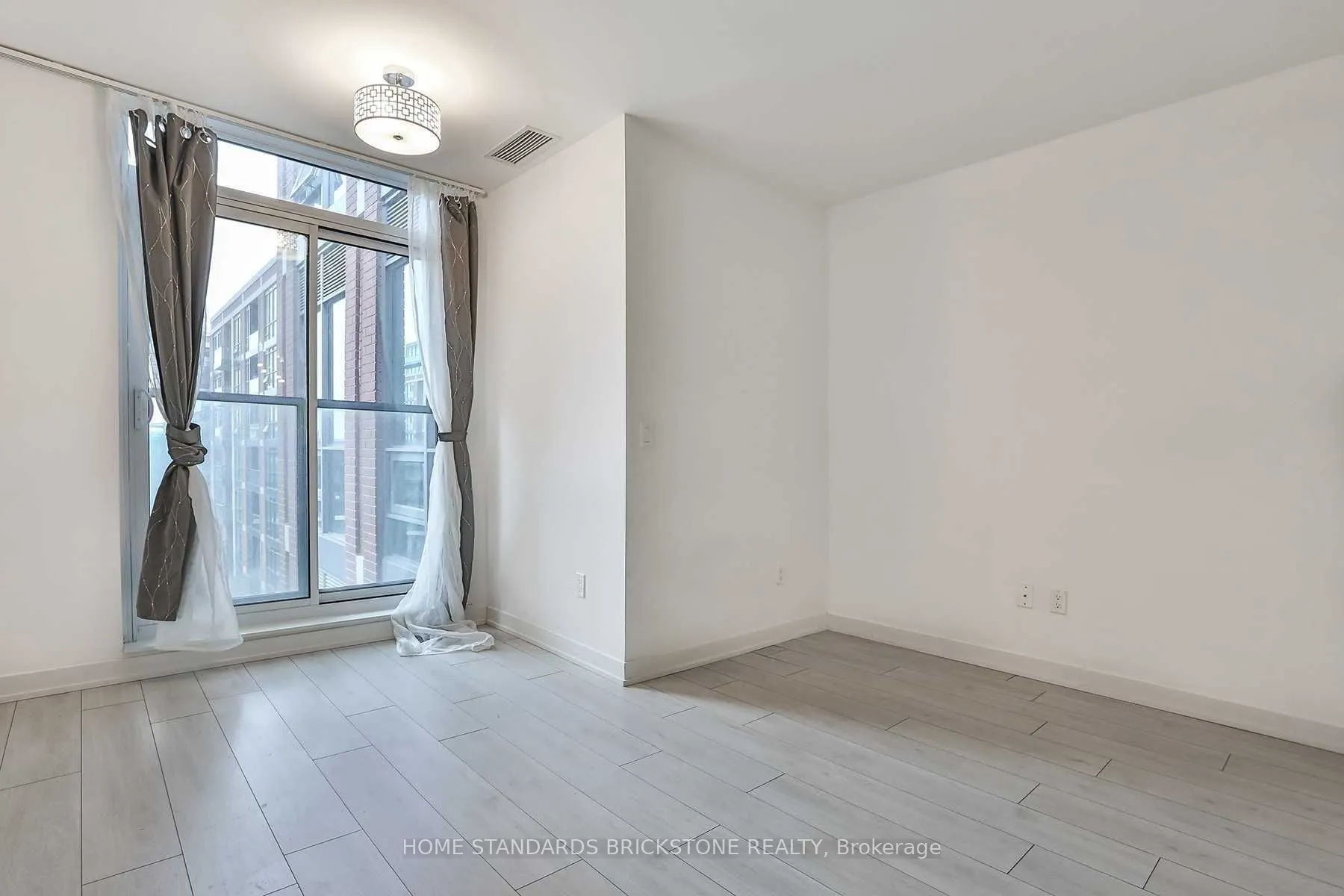 31 Tippett Road, #437