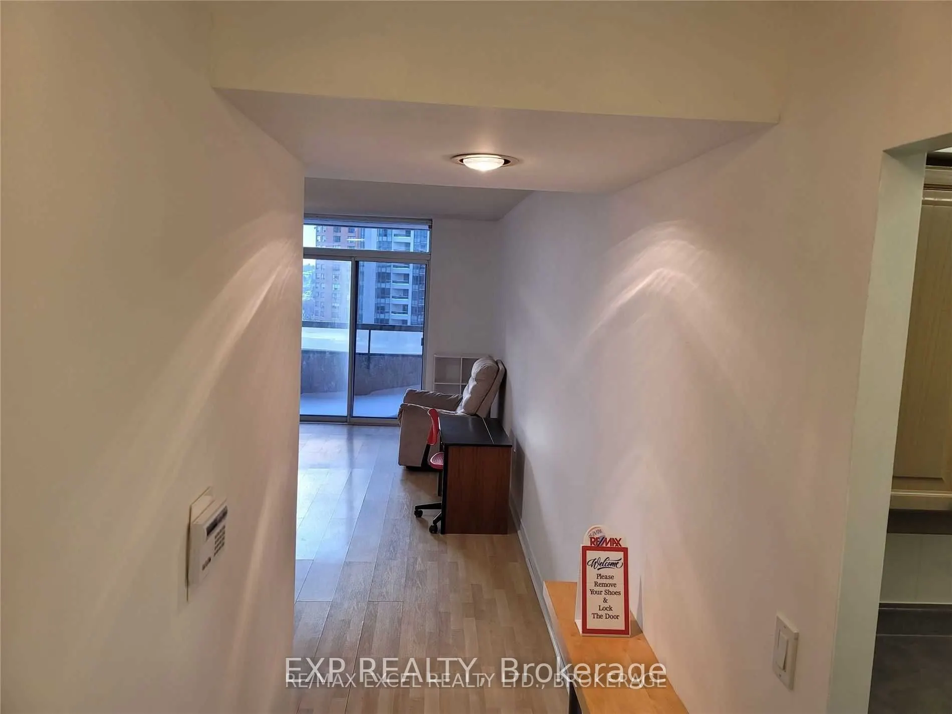 18 Sommerset Way, #1007