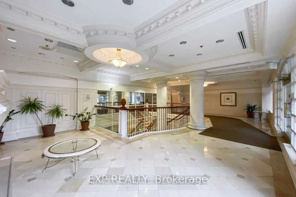 18 Sommerset Way, #1007