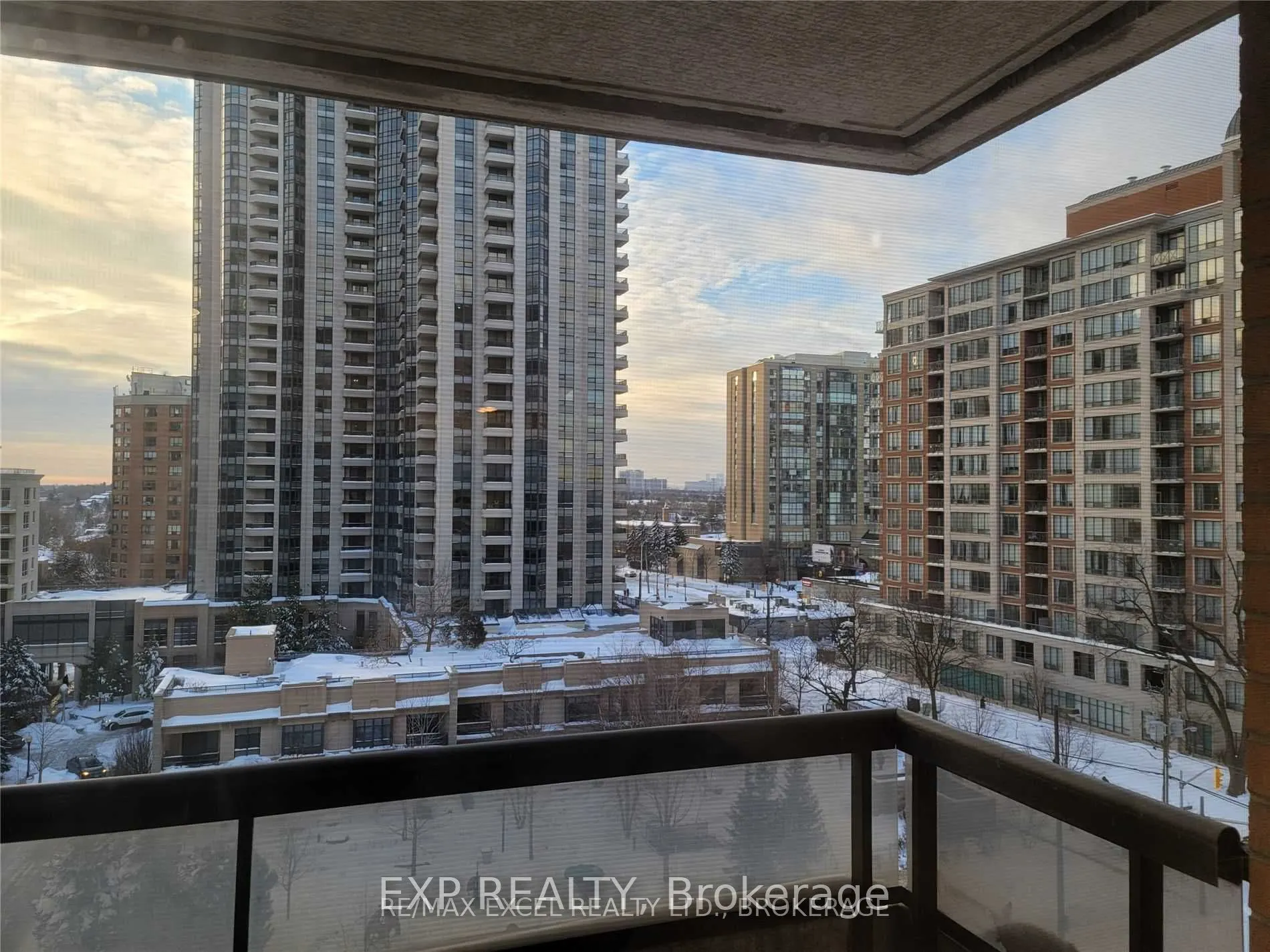 18 Sommerset Way, #1007