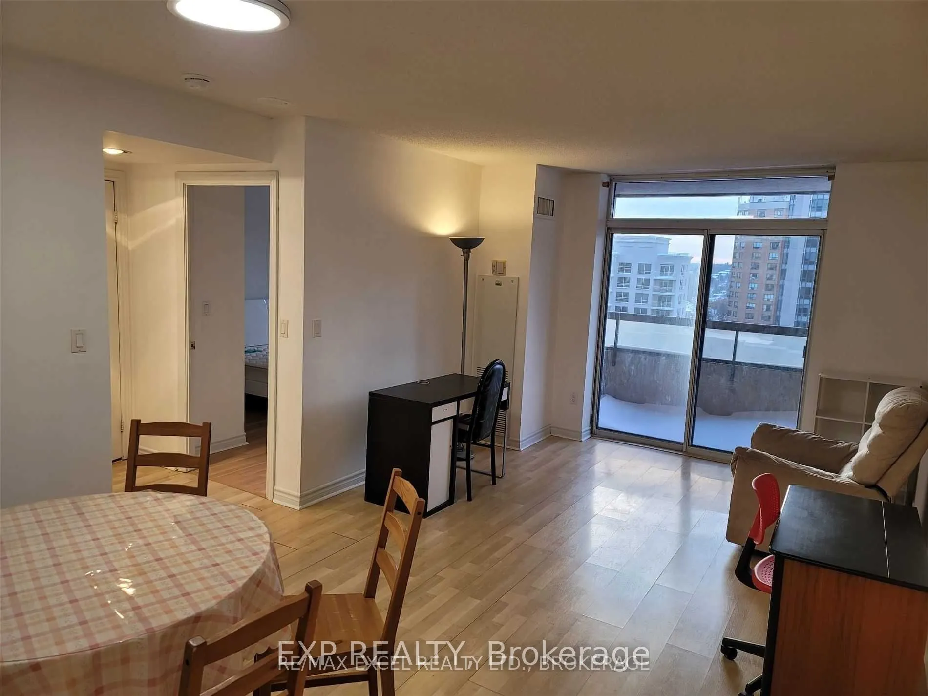 18 Sommerset Way, #1007