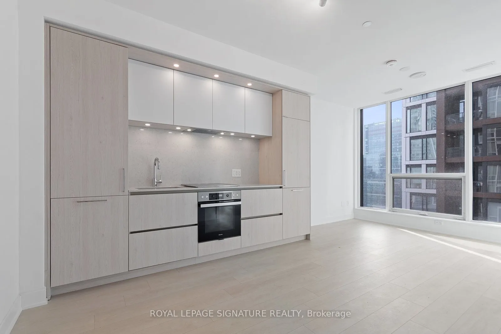 35 Mercer Street, #2711