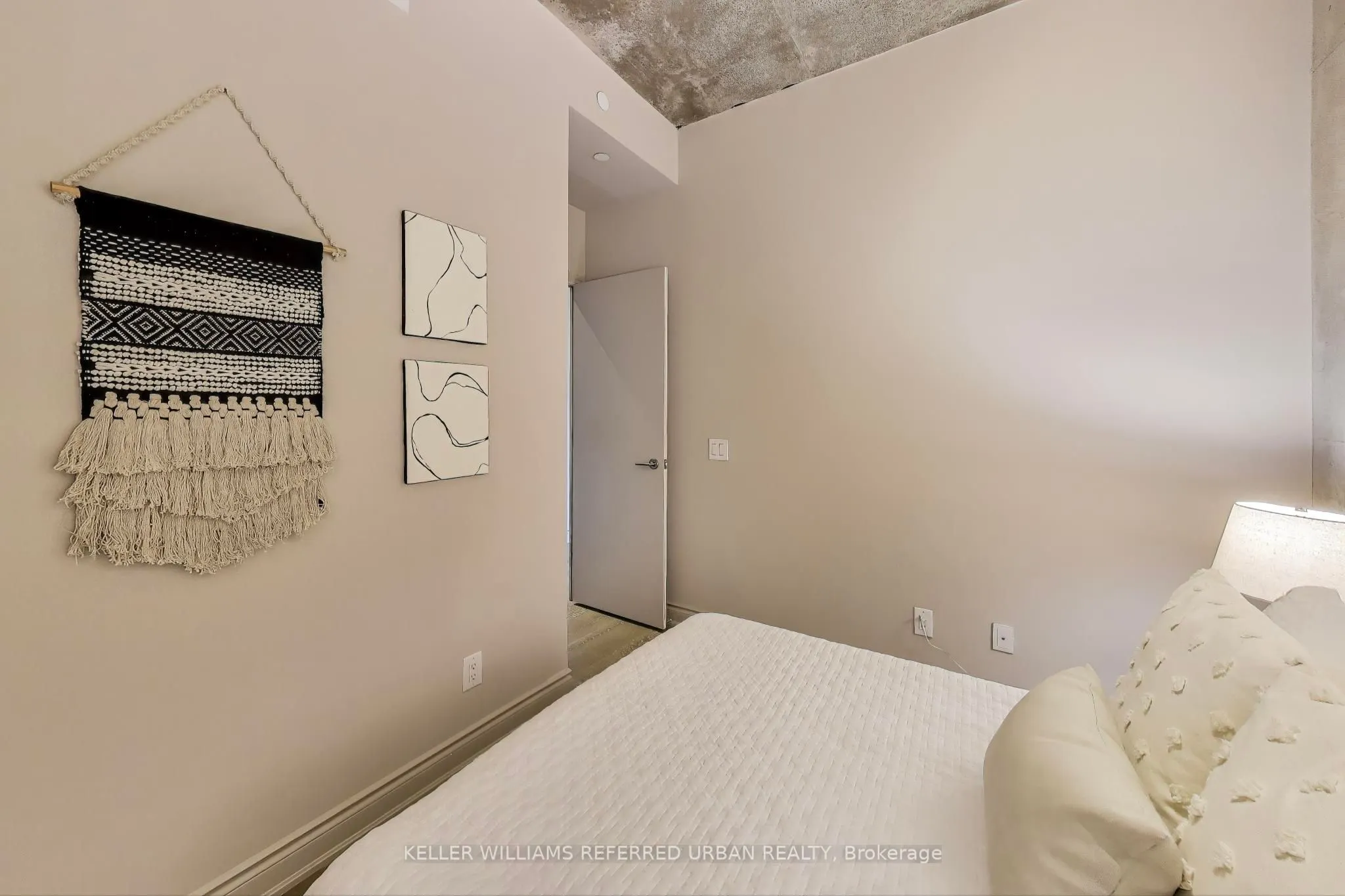 608 Richmond Street W, #616