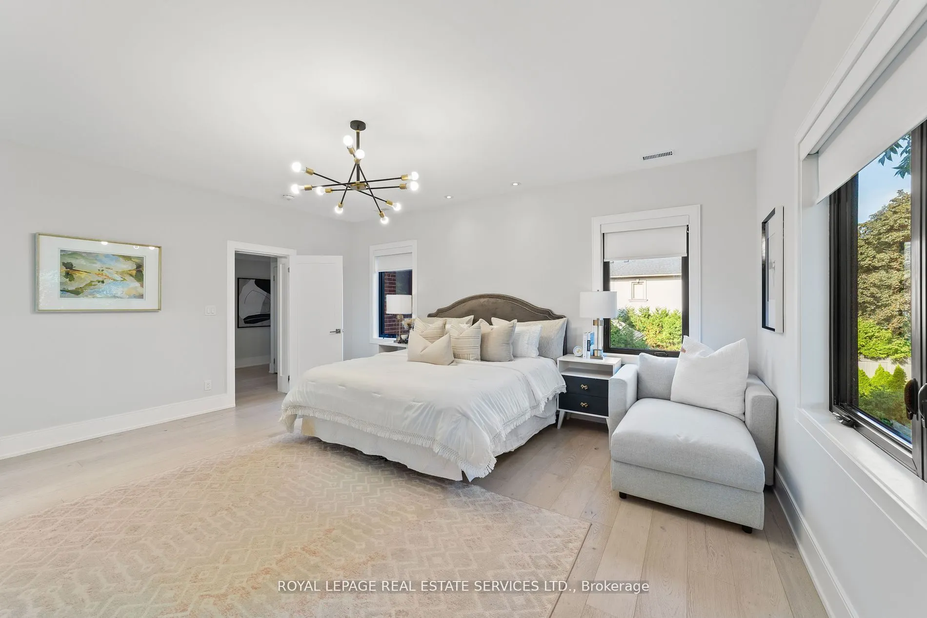 12 Armour Boulevard