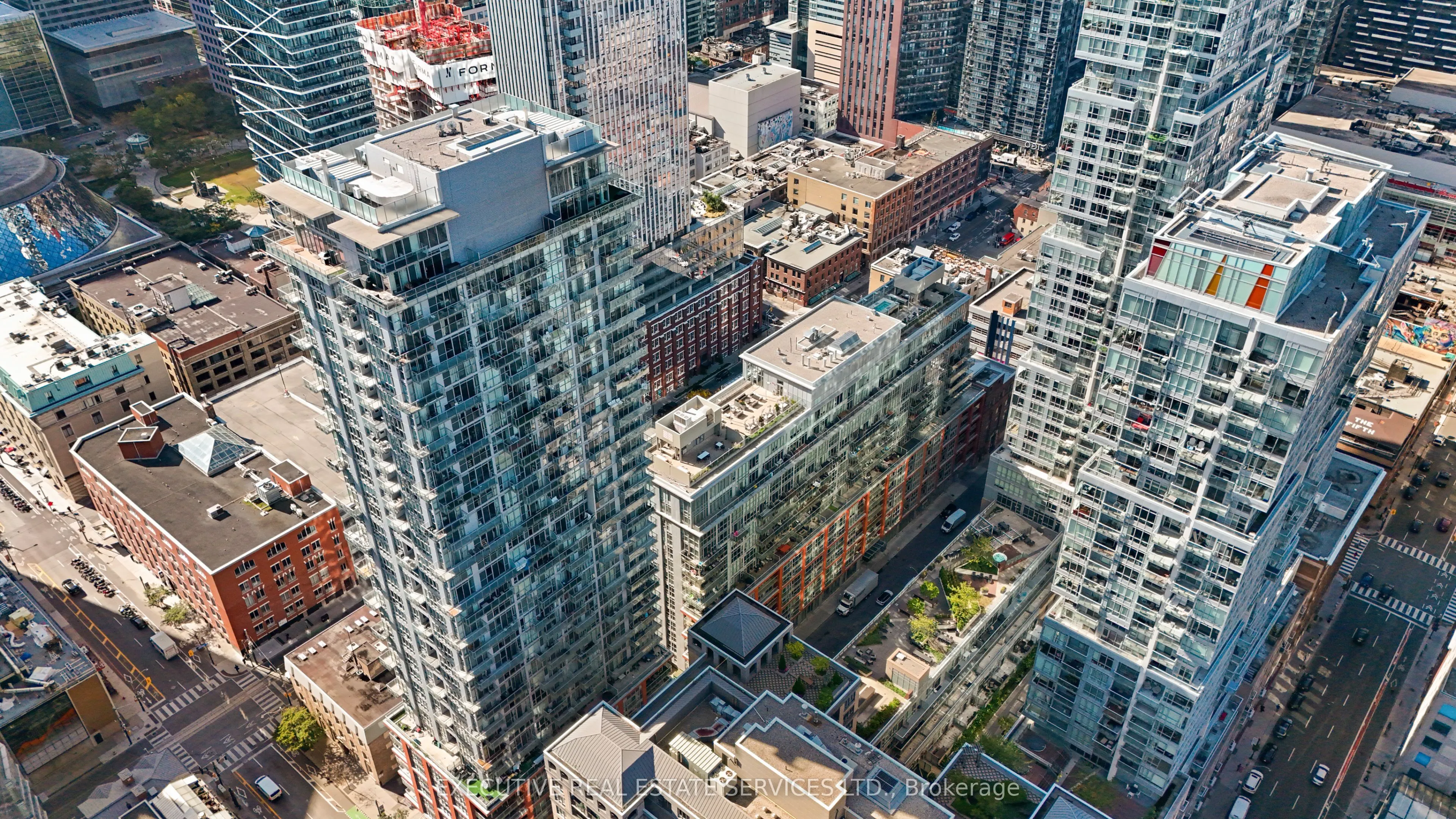 21 Nelson Street, #324