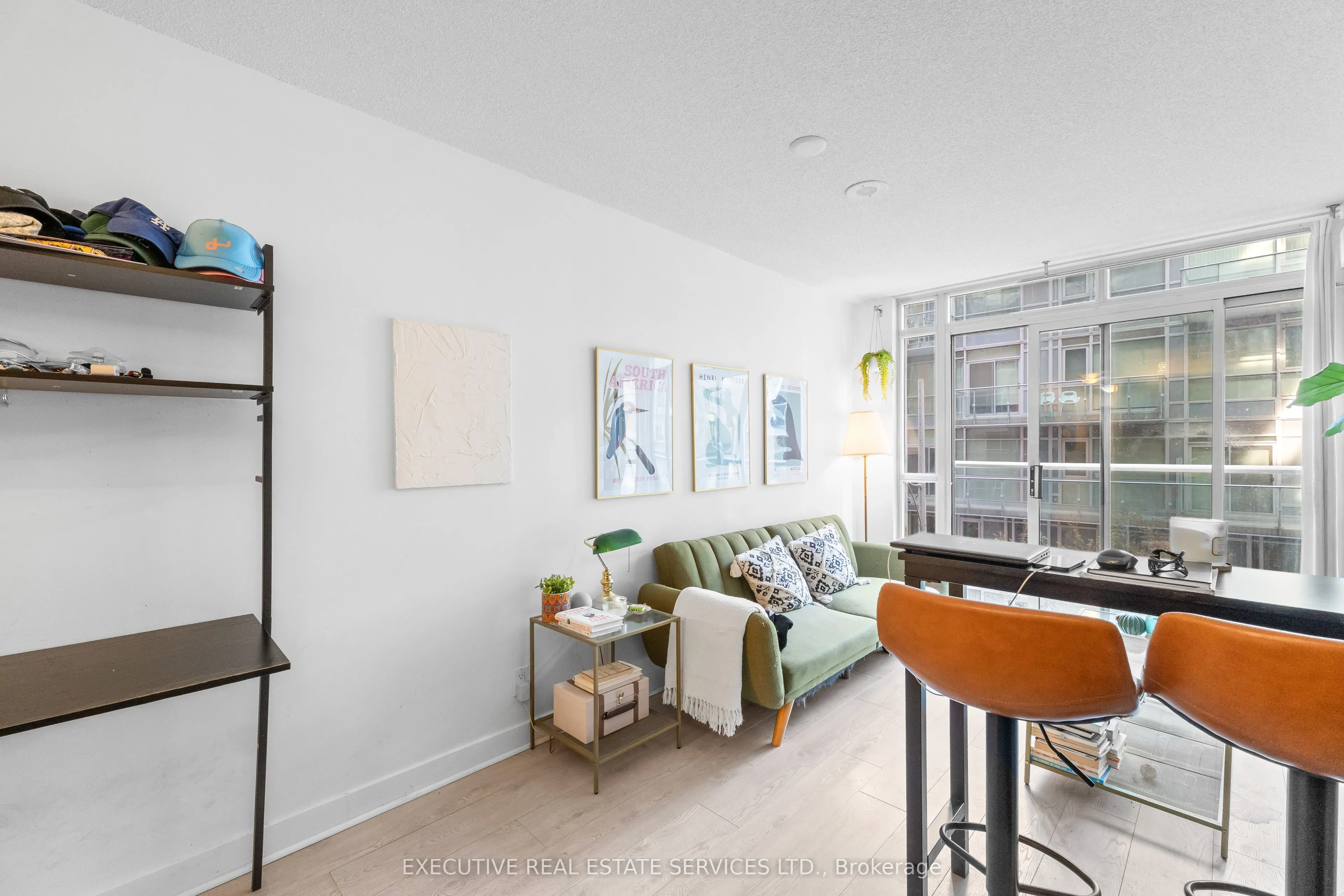 21 Nelson Street, #324